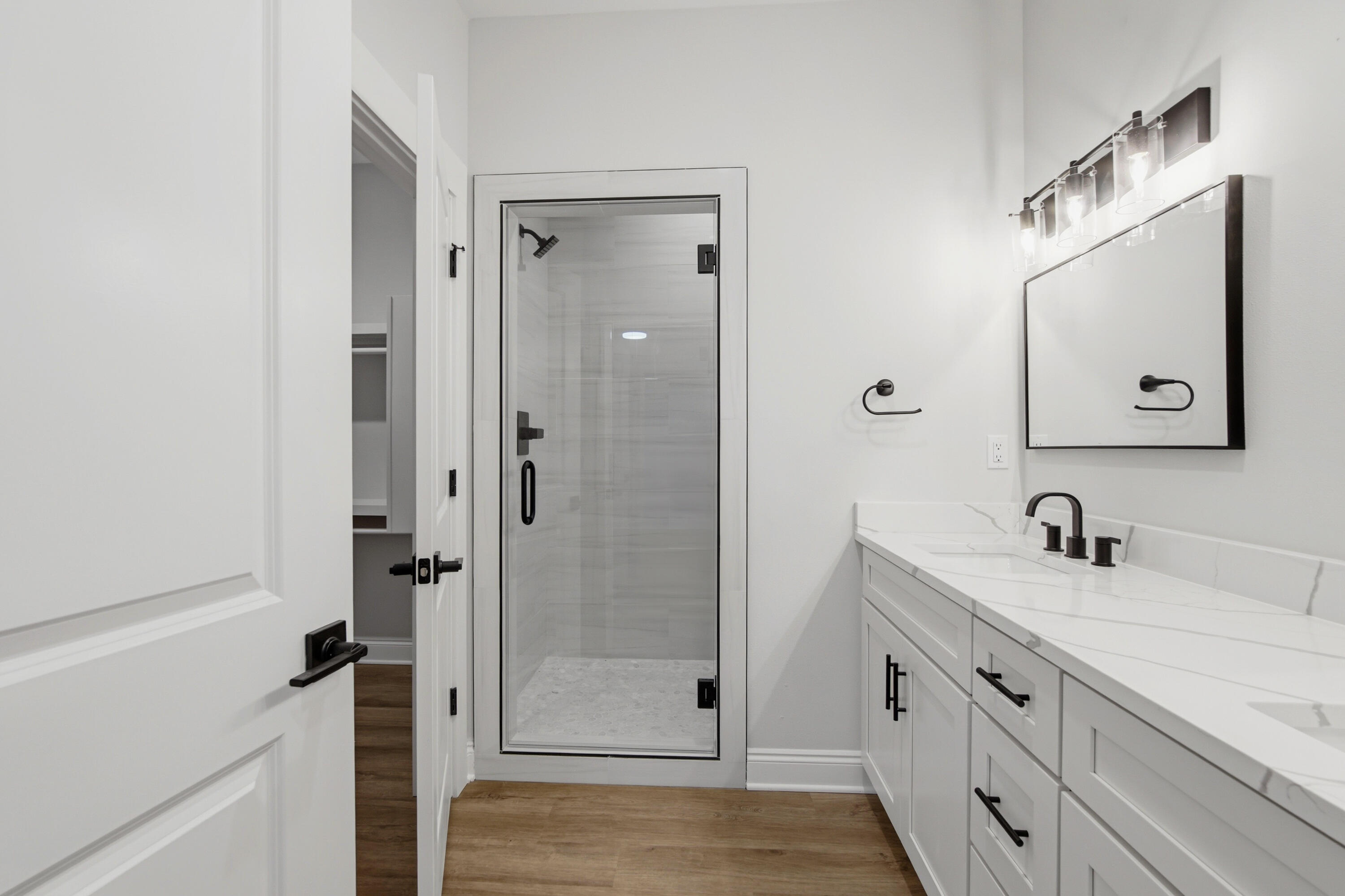 OAKWOOD LAKES ESTATES - Residential