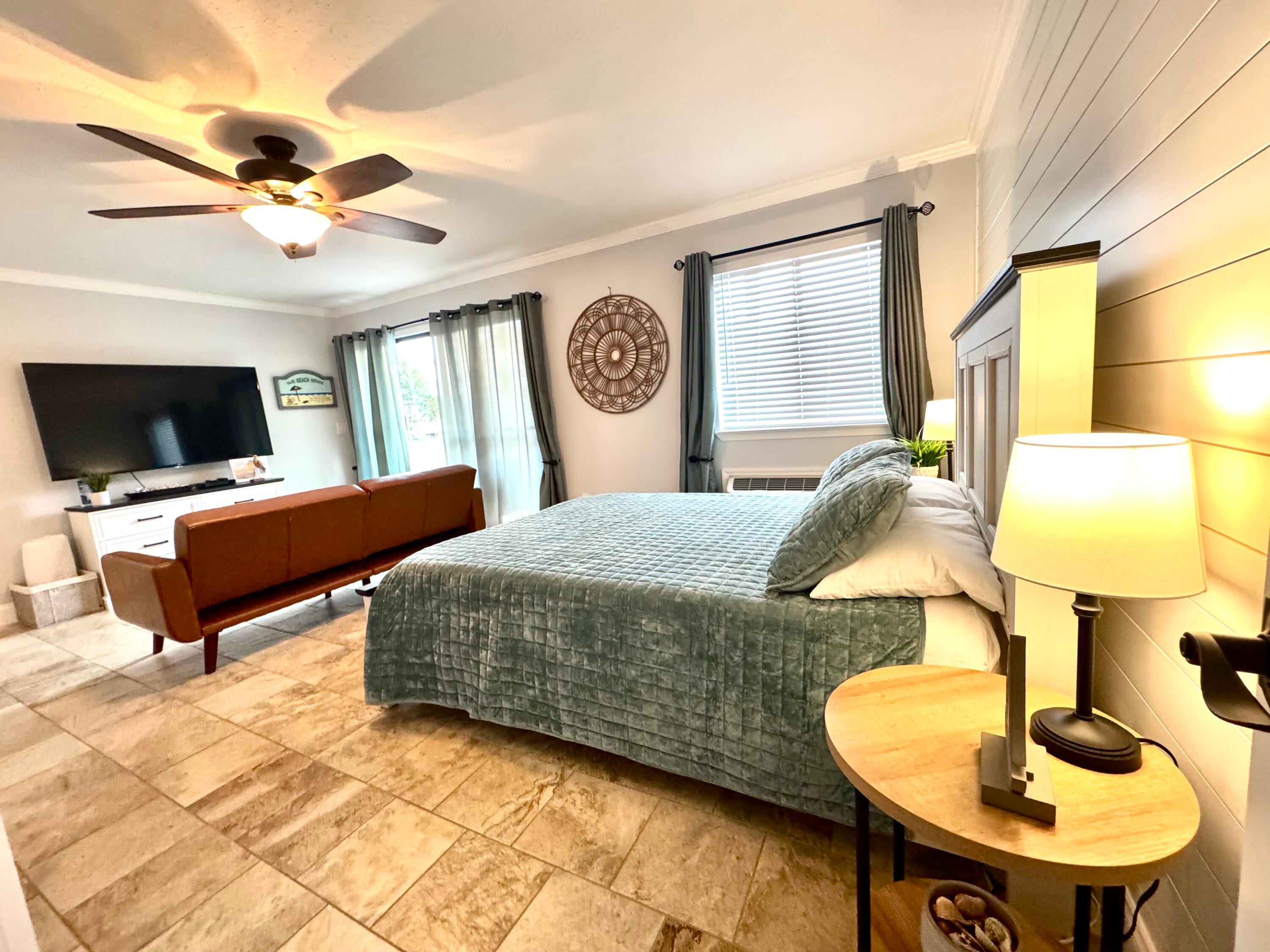 PIRATES COVE INLET CONDO - Residential