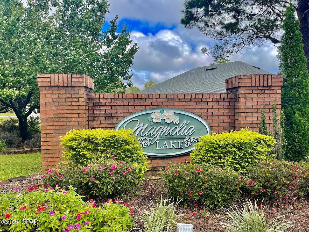 MAGNOLIA LAKE ESTATES PH 1 - Residential