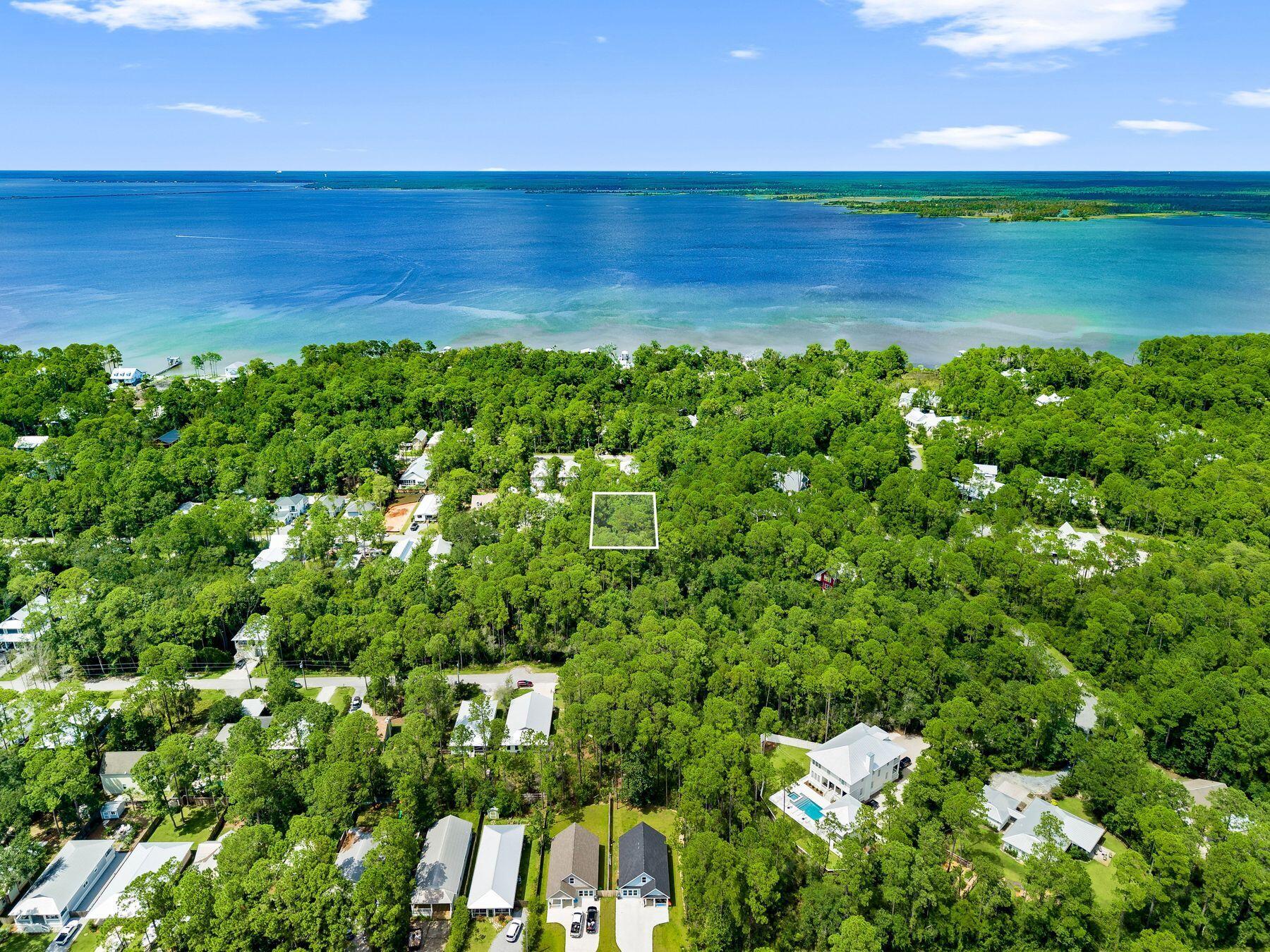 MAGNOLIA BEACH - Land