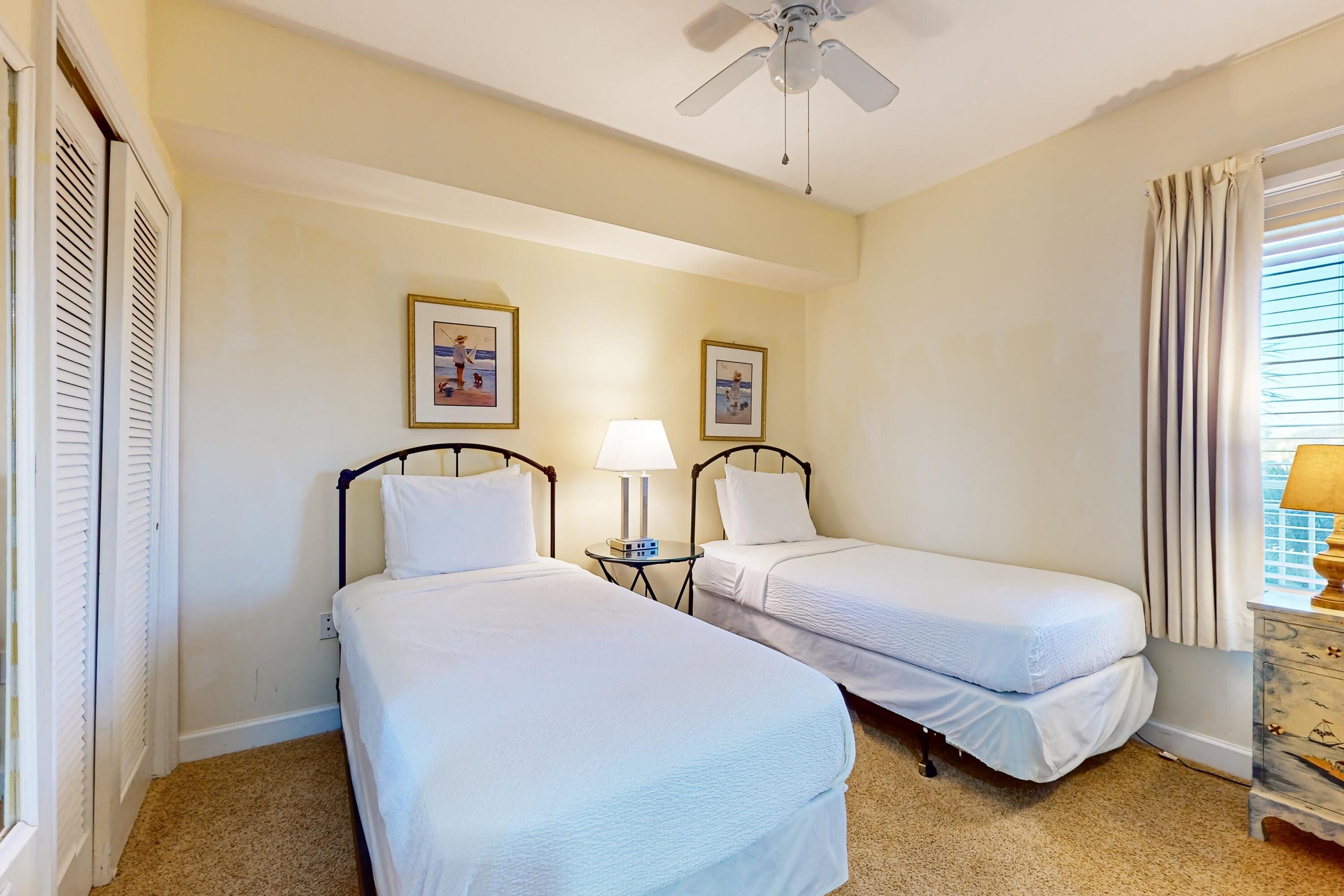 STERLING SHORES - Residential