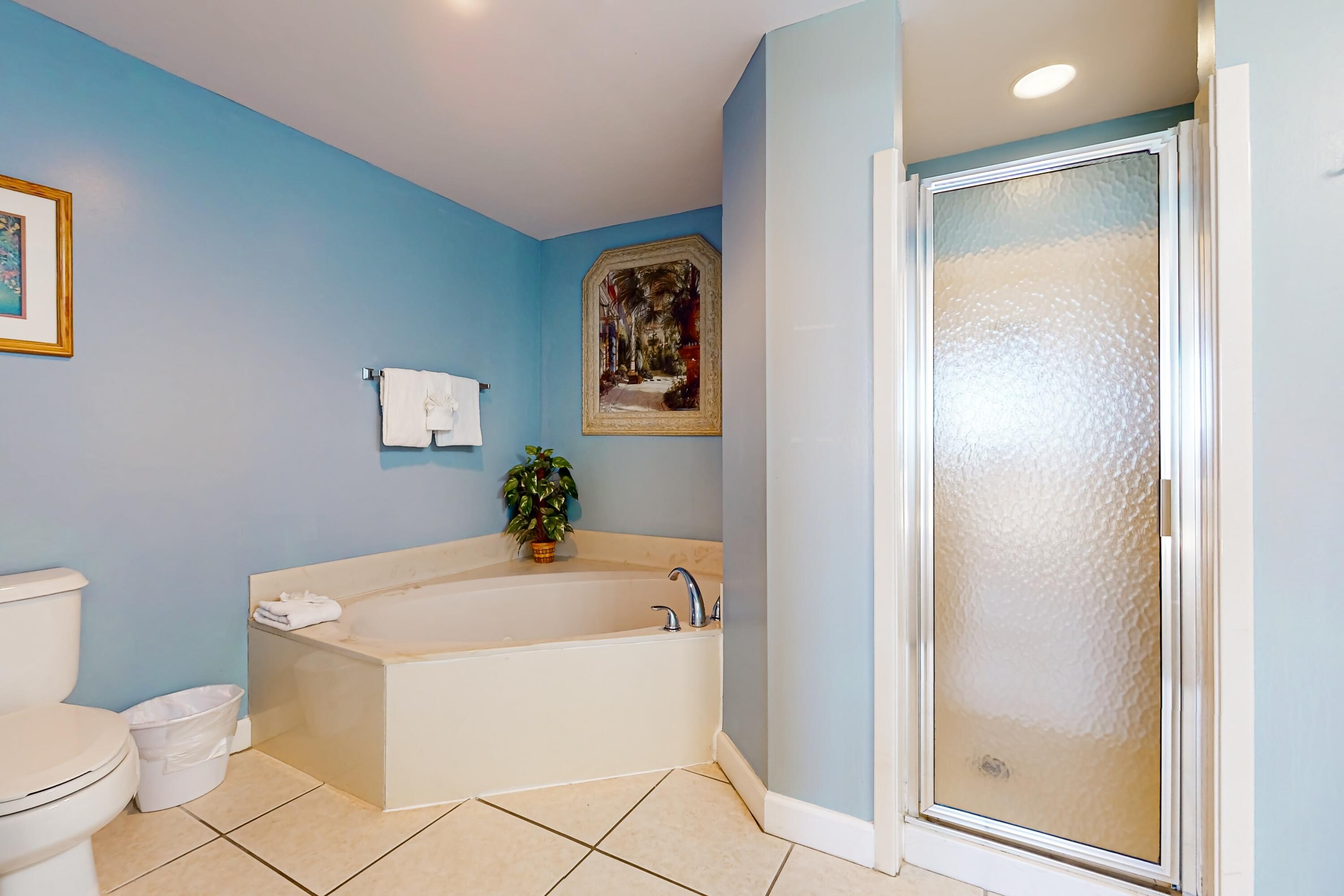 STERLING SHORES - Residential
