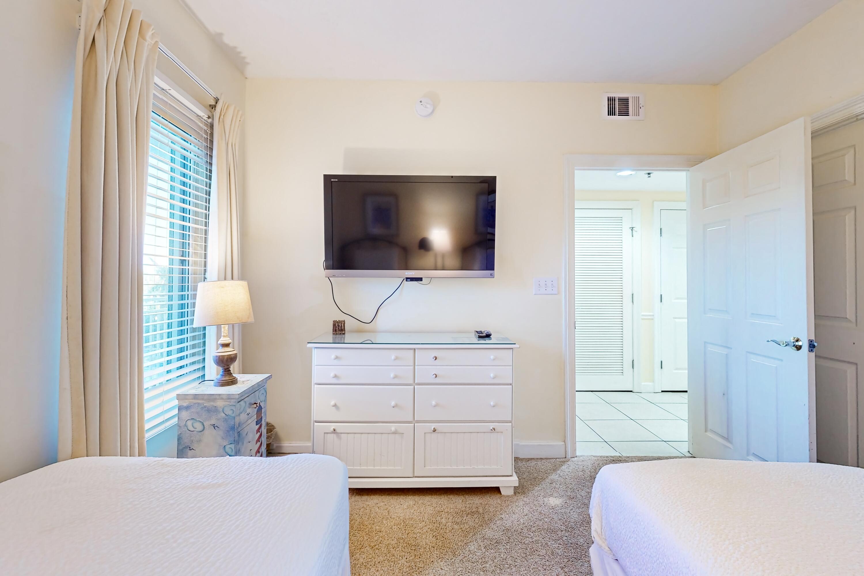 STERLING SHORES - Residential