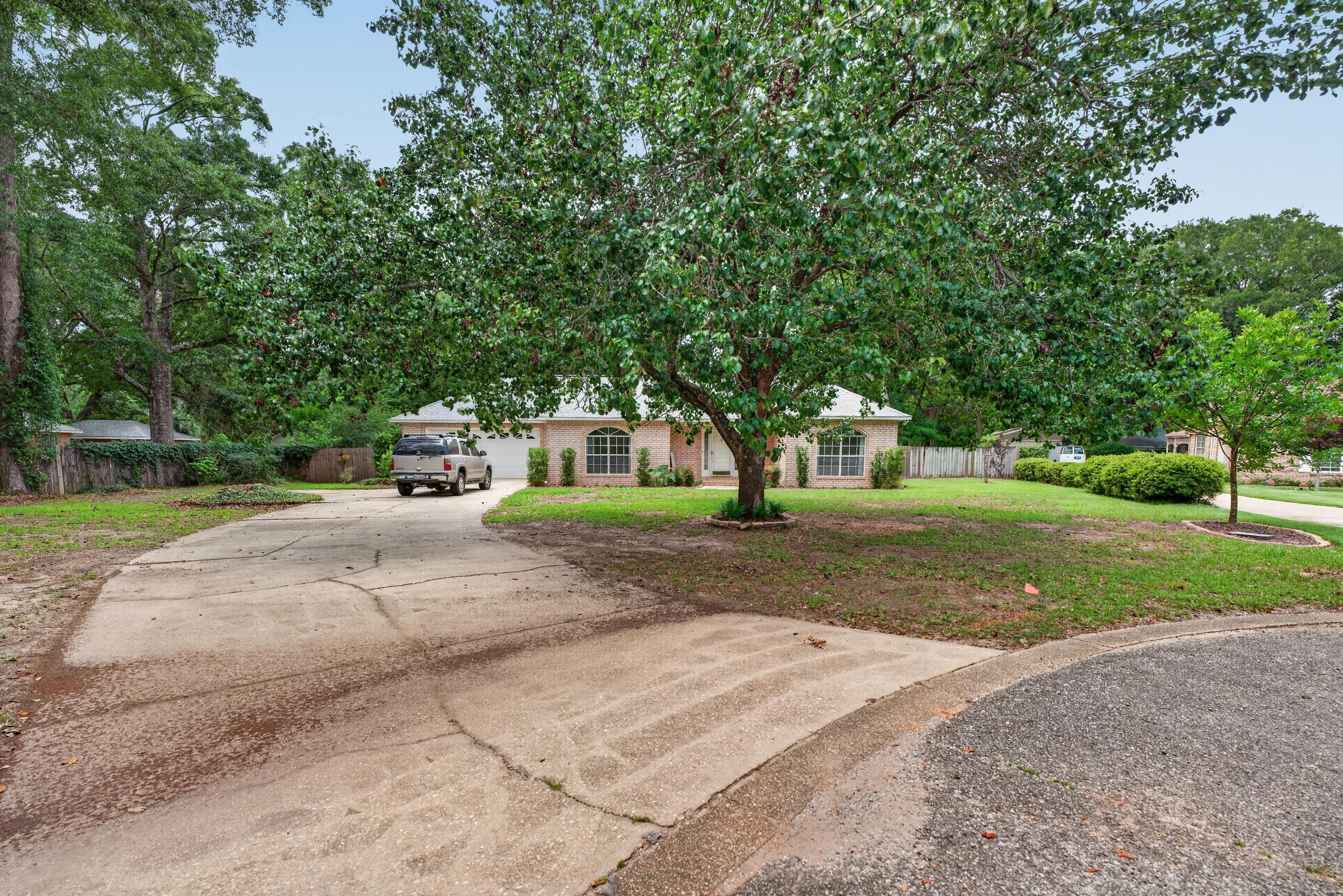 CROSS ROADS - Residential