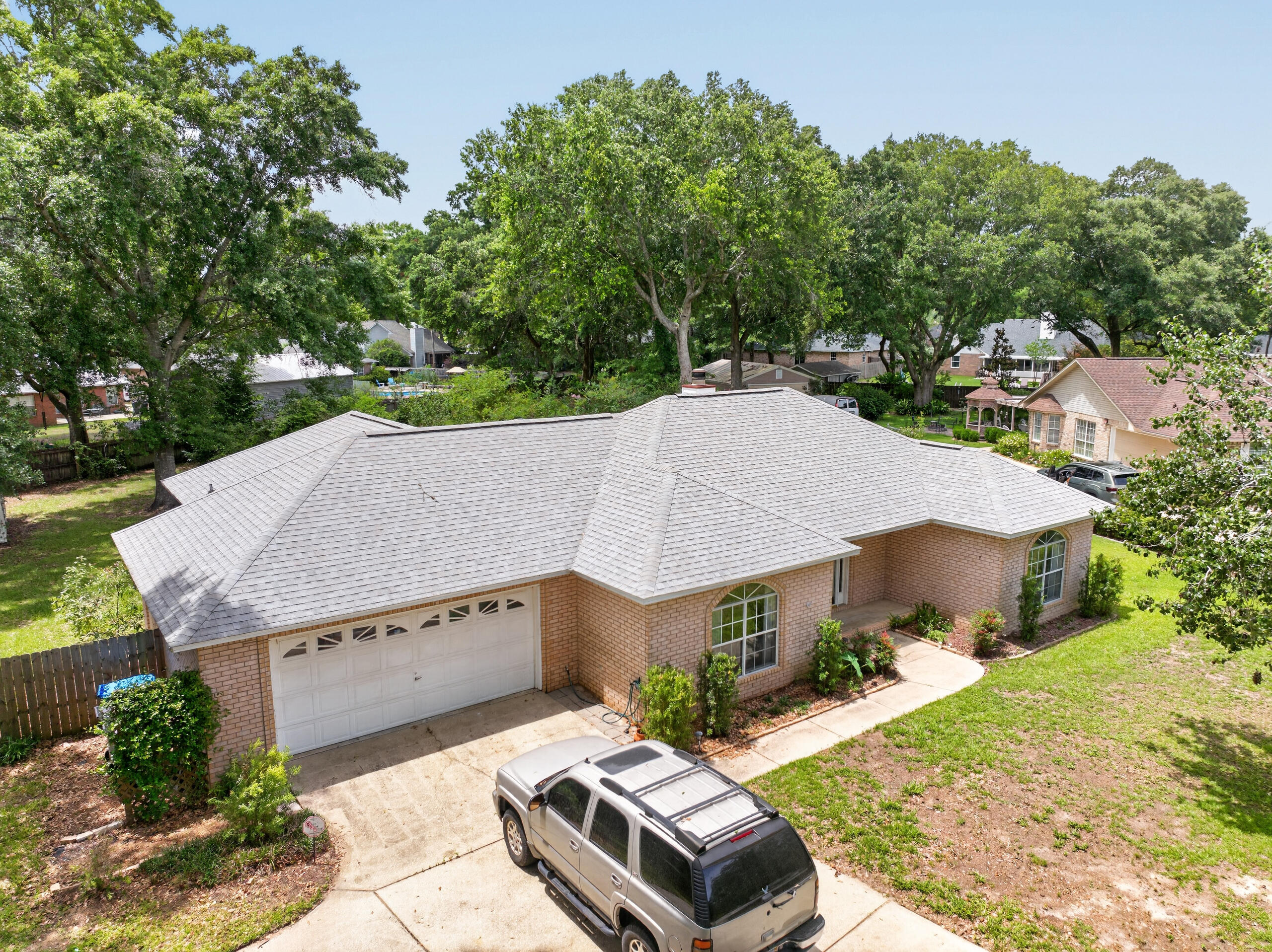 CROSS ROADS - Residential