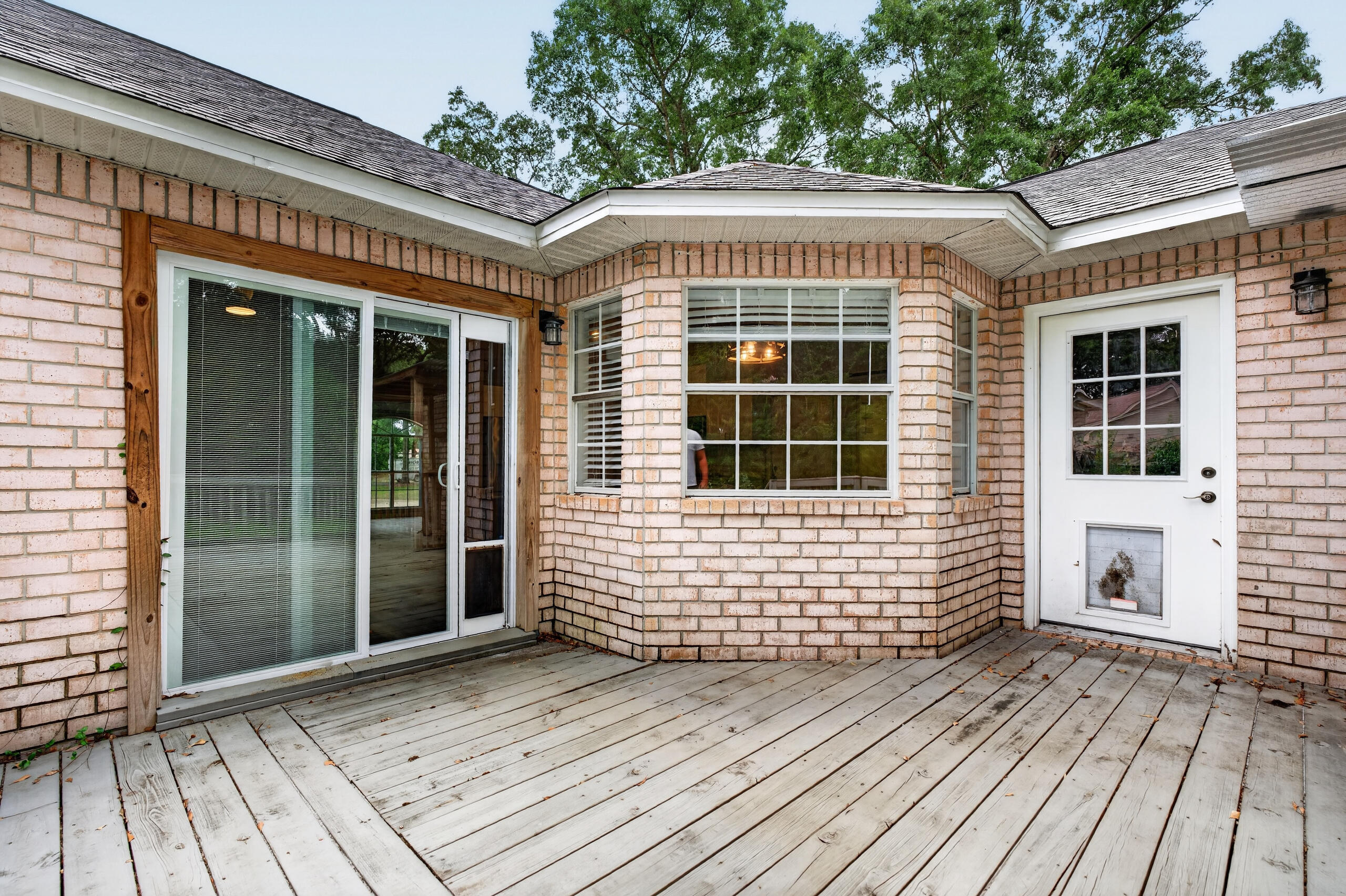 CROSS ROADS - Residential