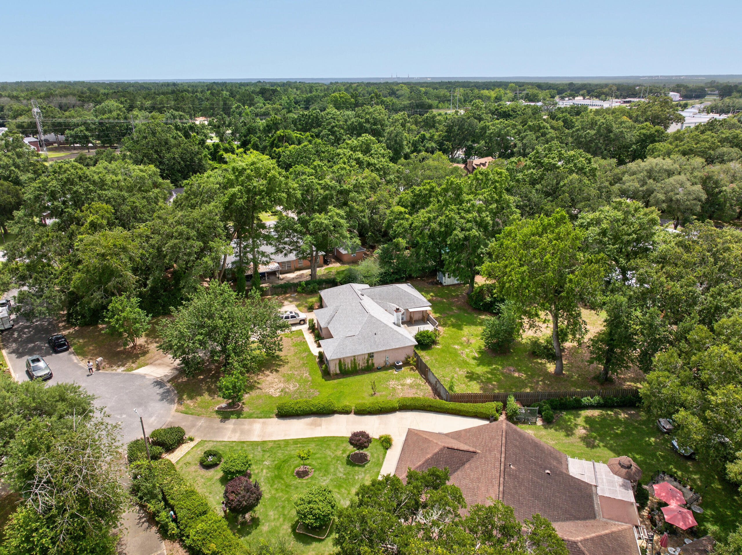 CROSS ROADS - Residential