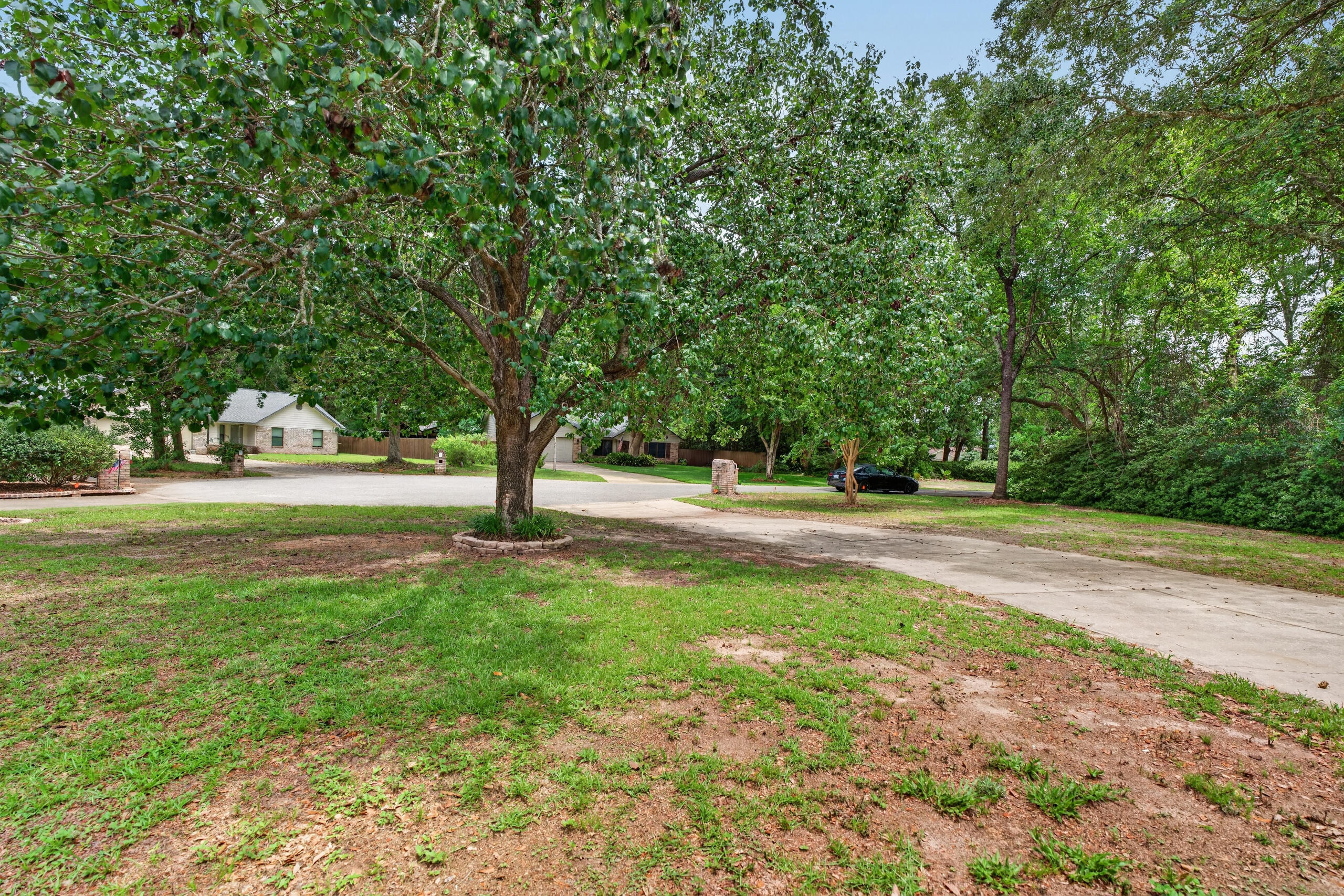 CROSS ROADS - Residential