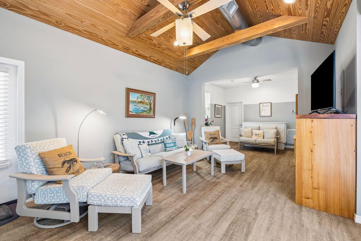 GULF SHORE MANOR - Residential