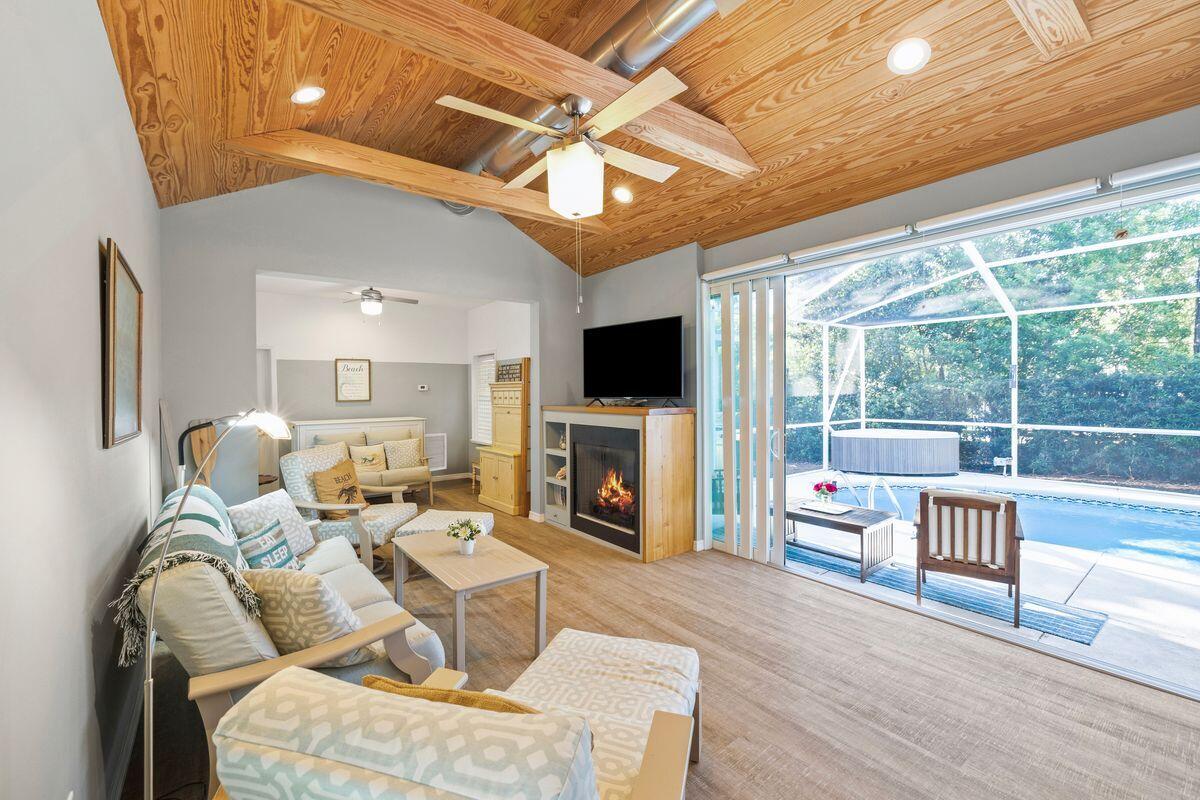 GULF SHORE MANOR - Residential