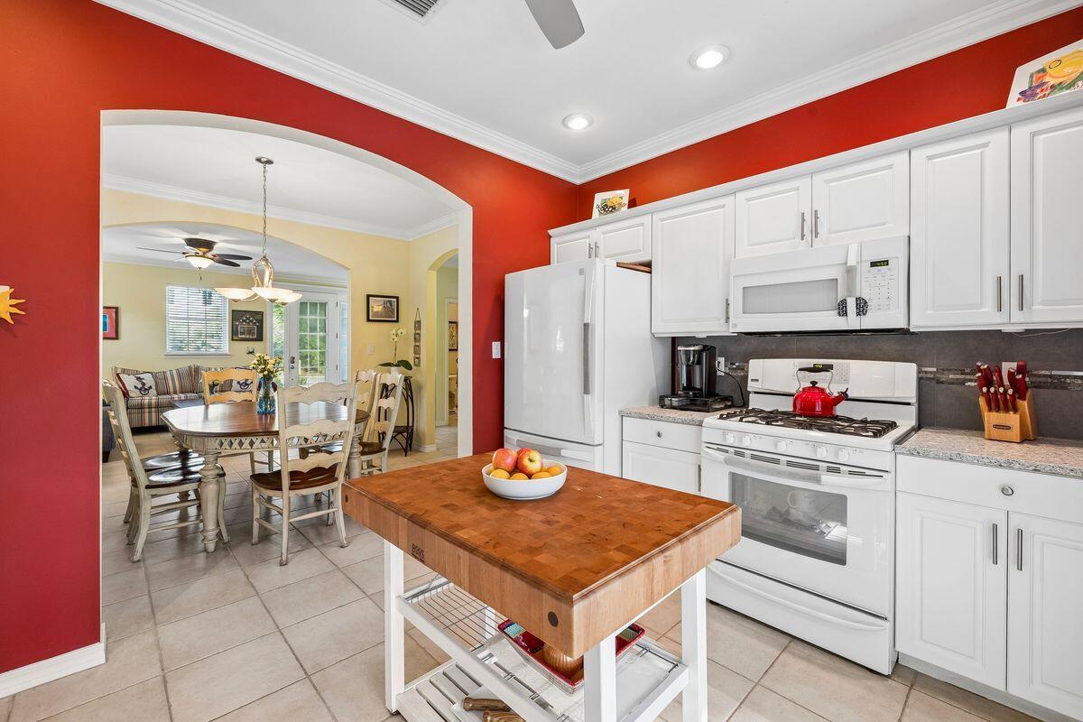 GULF SHORE MANOR - Residential