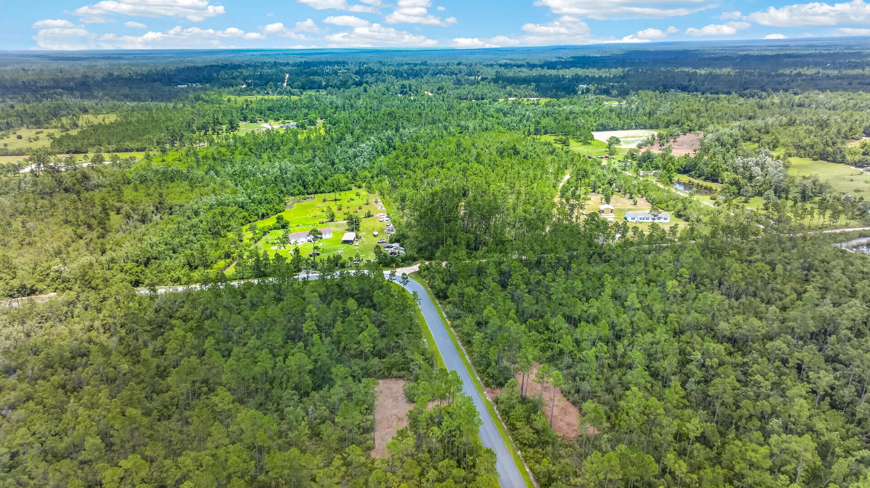 NO RECORDED SUBDIVISION - Land