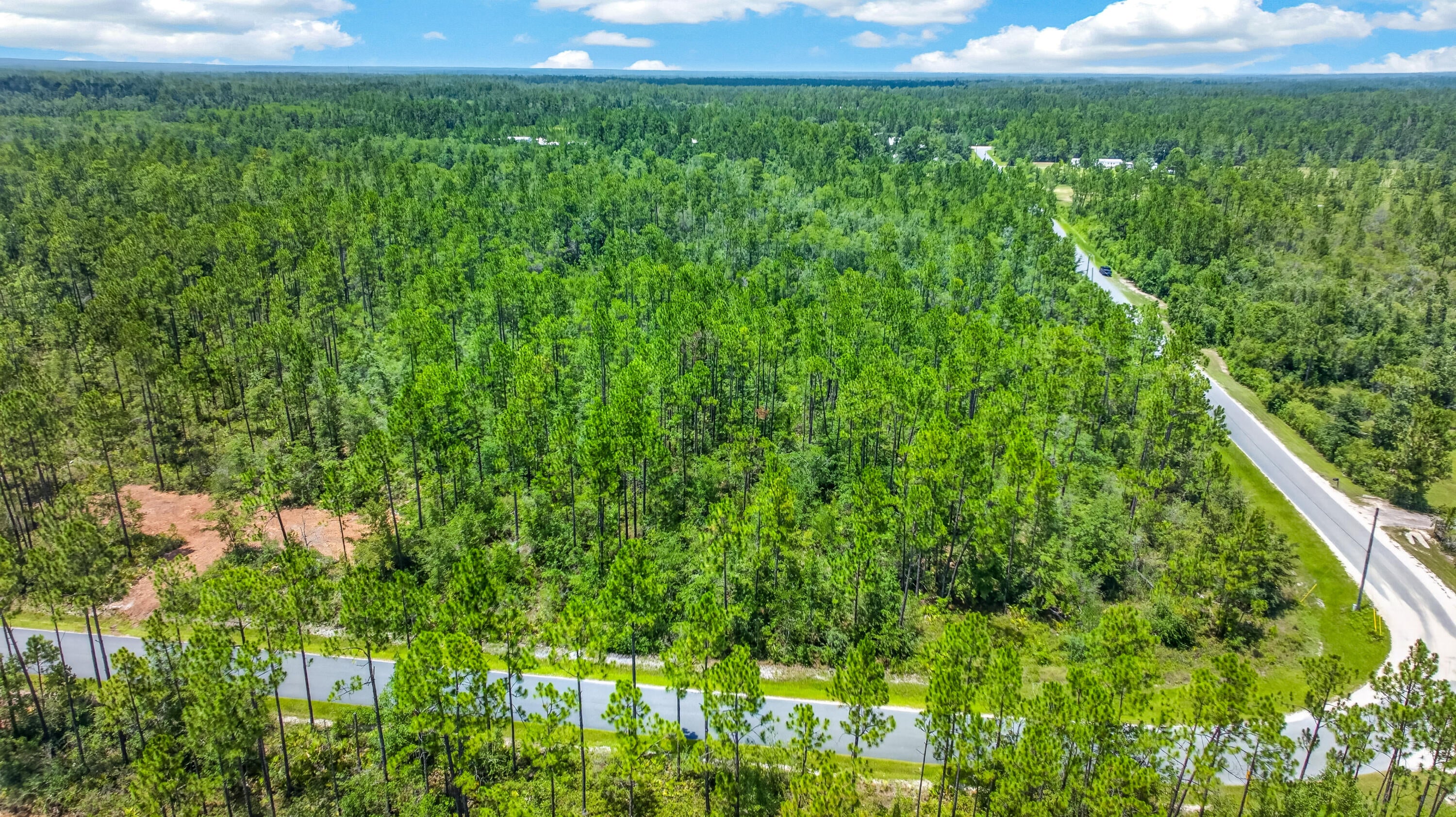 NO RECORDED SUBDIVISION - Land