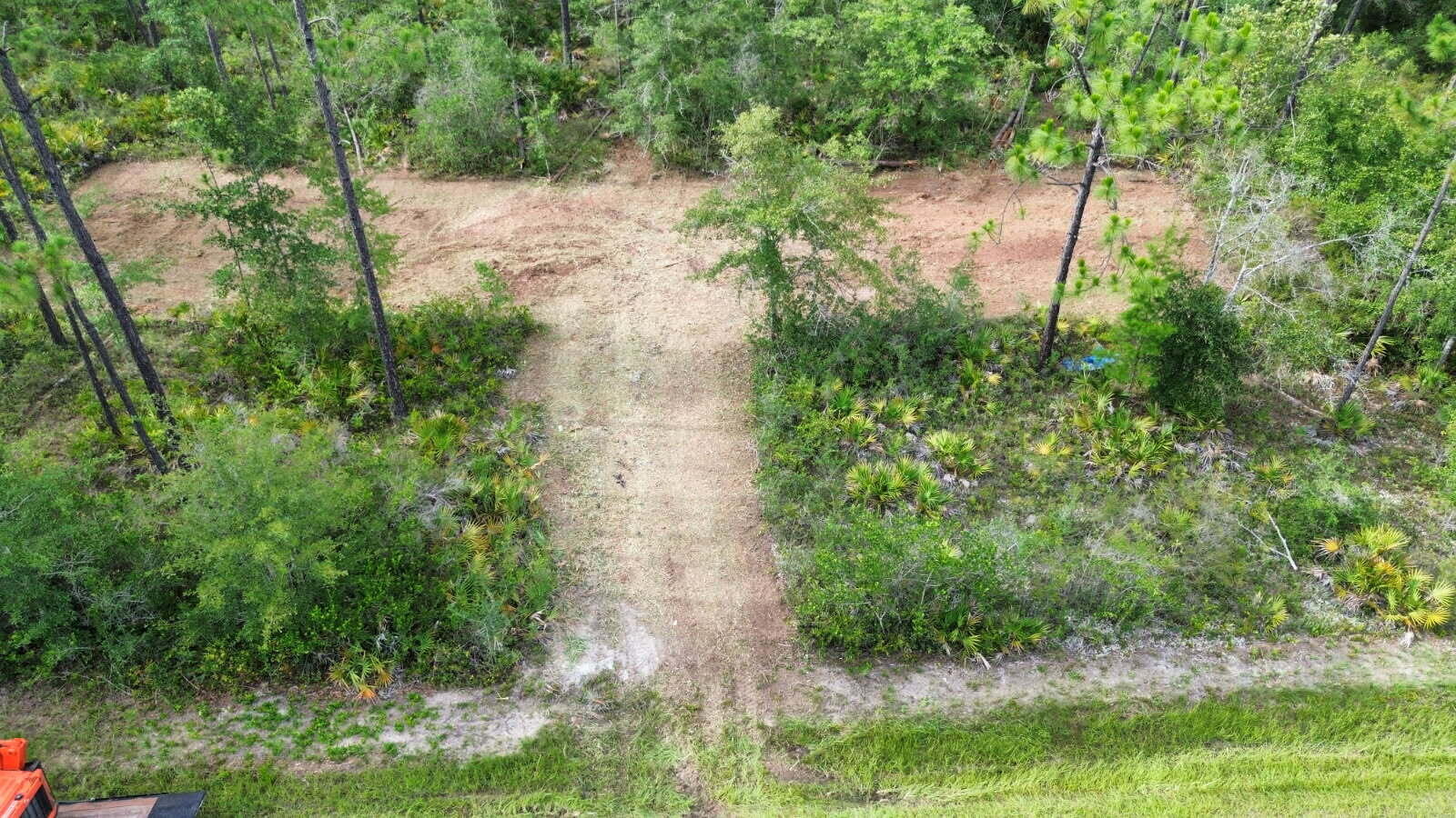 NO RECORDED SUBDIVISION - Land