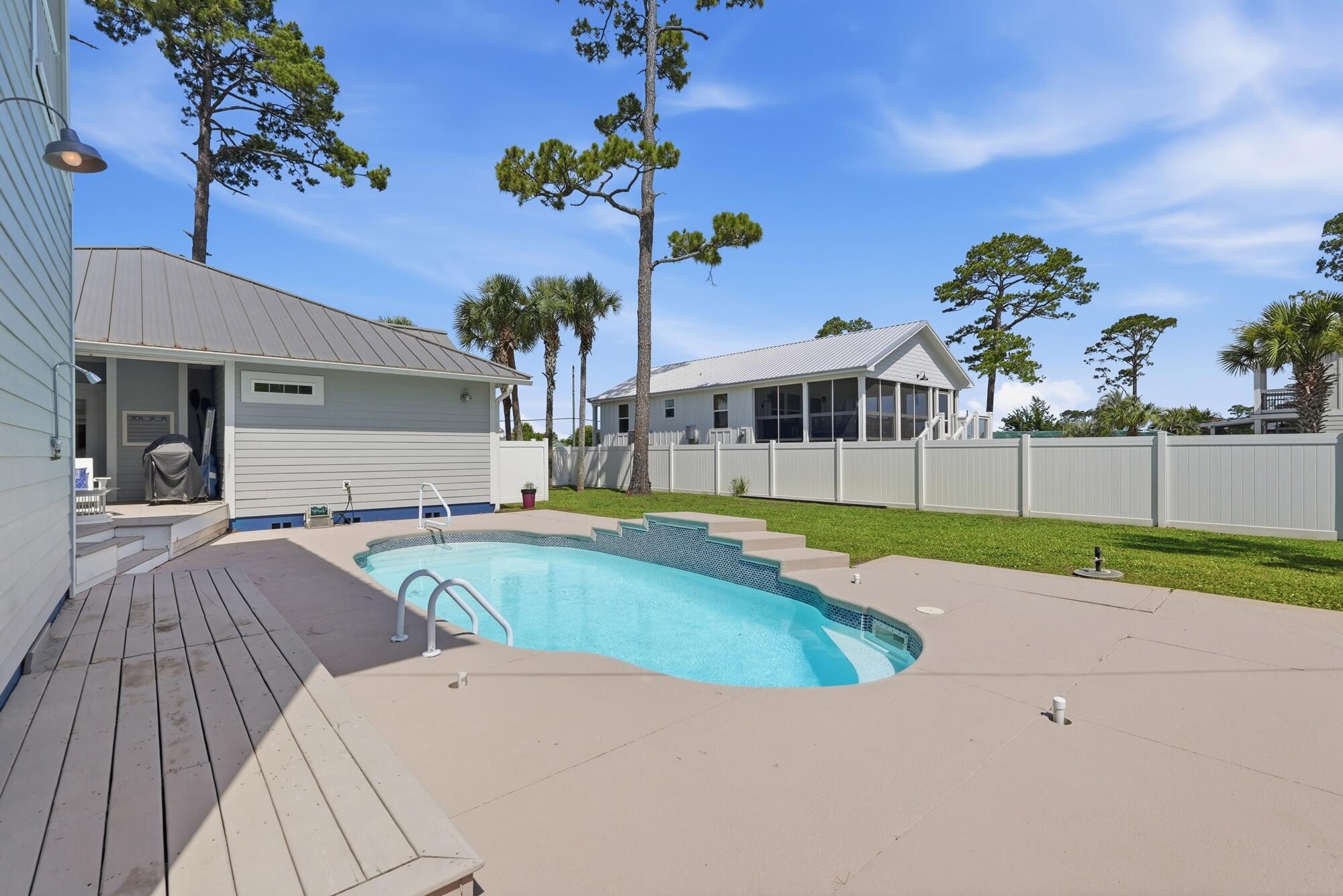 NO RECORDED SUBDIVISION - Residential