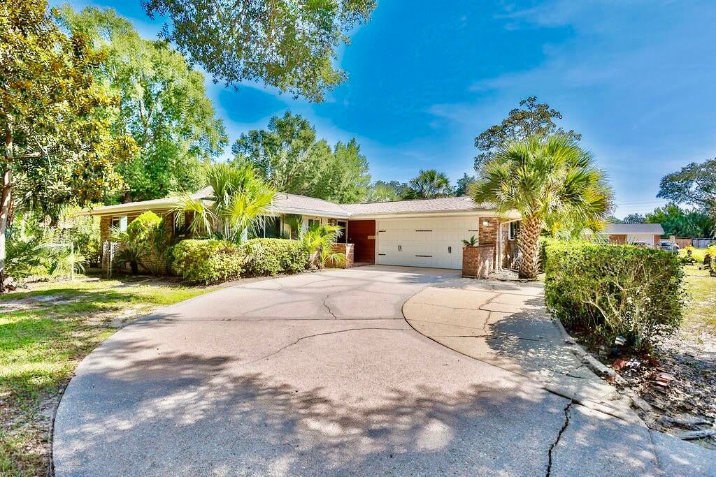 CHELSEA WOODS - Residential