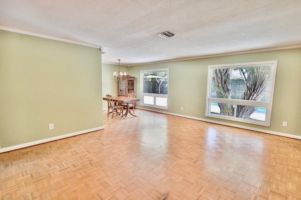 CHELSEA WOODS - Residential