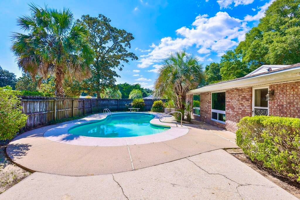 CHELSEA WOODS - Residential