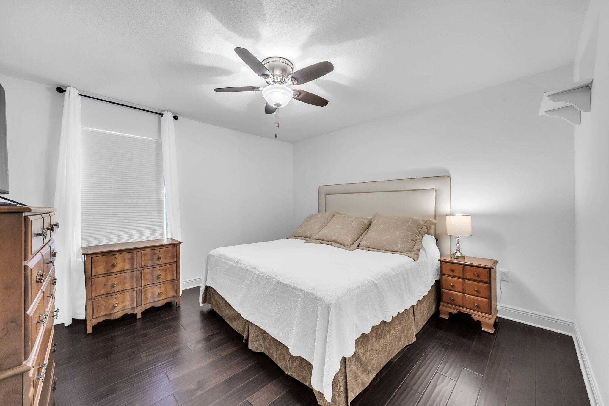 EAGLE BAY - Residential
