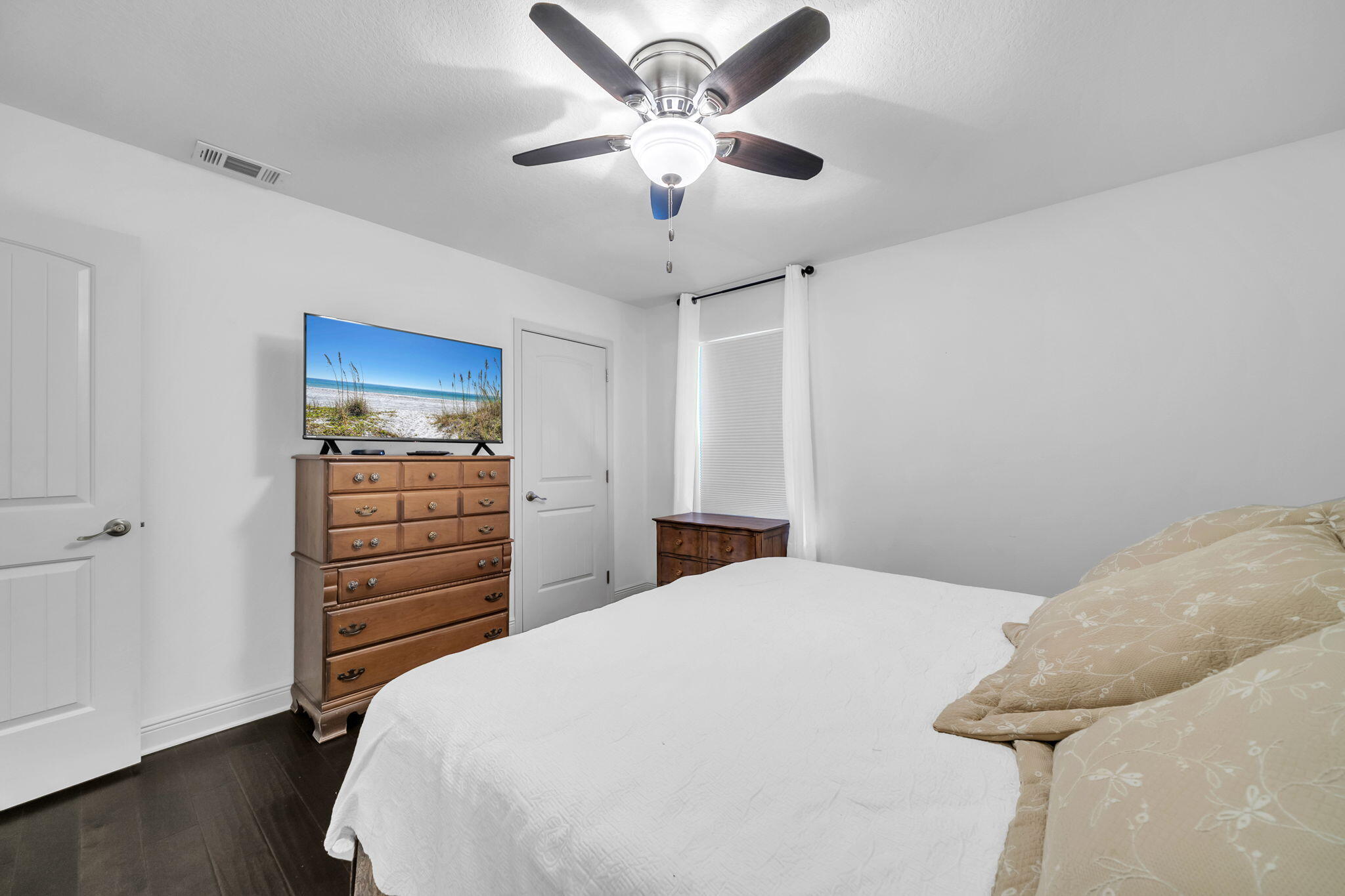 EAGLE BAY - Residential