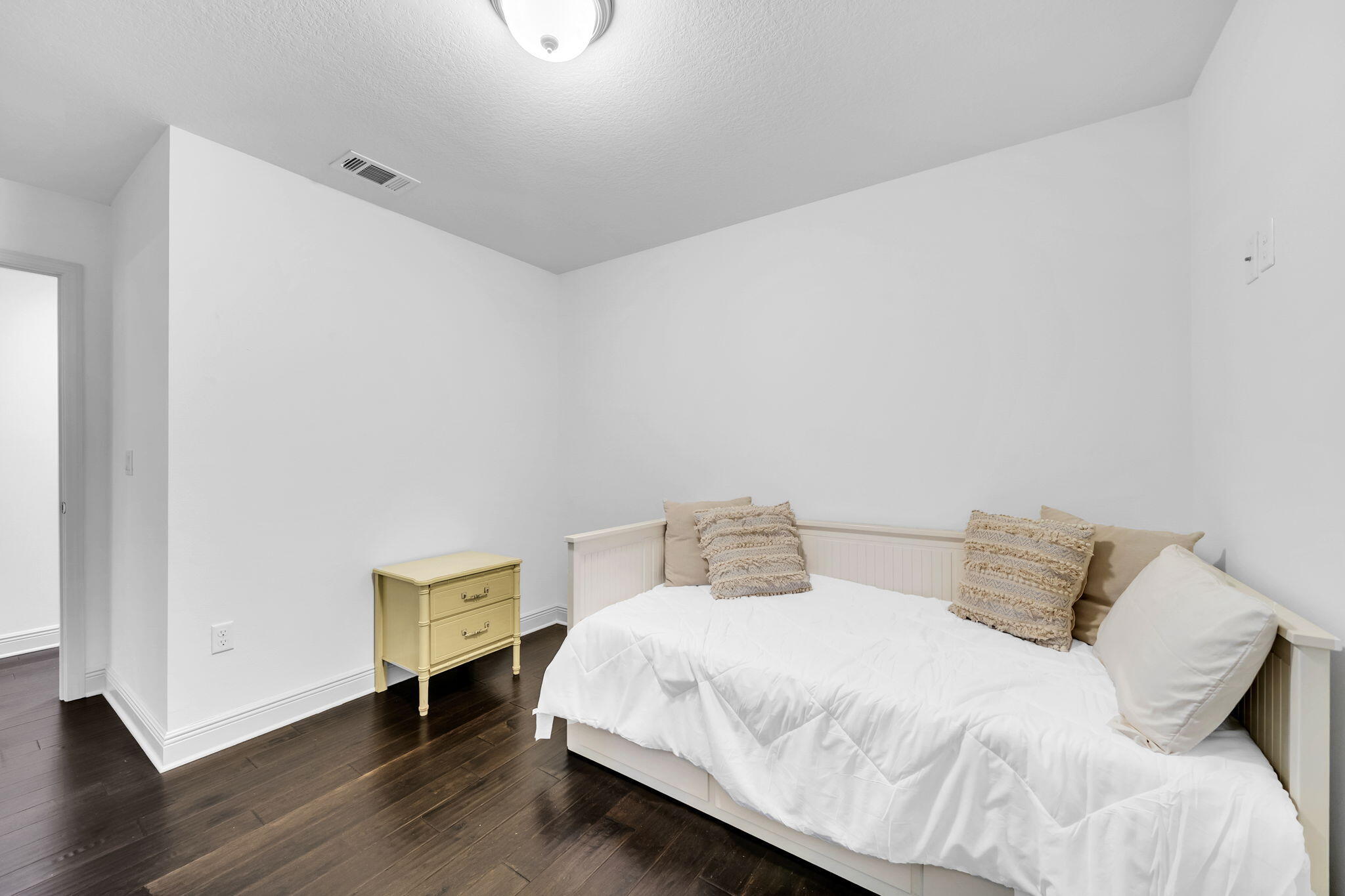 EAGLE BAY - Residential