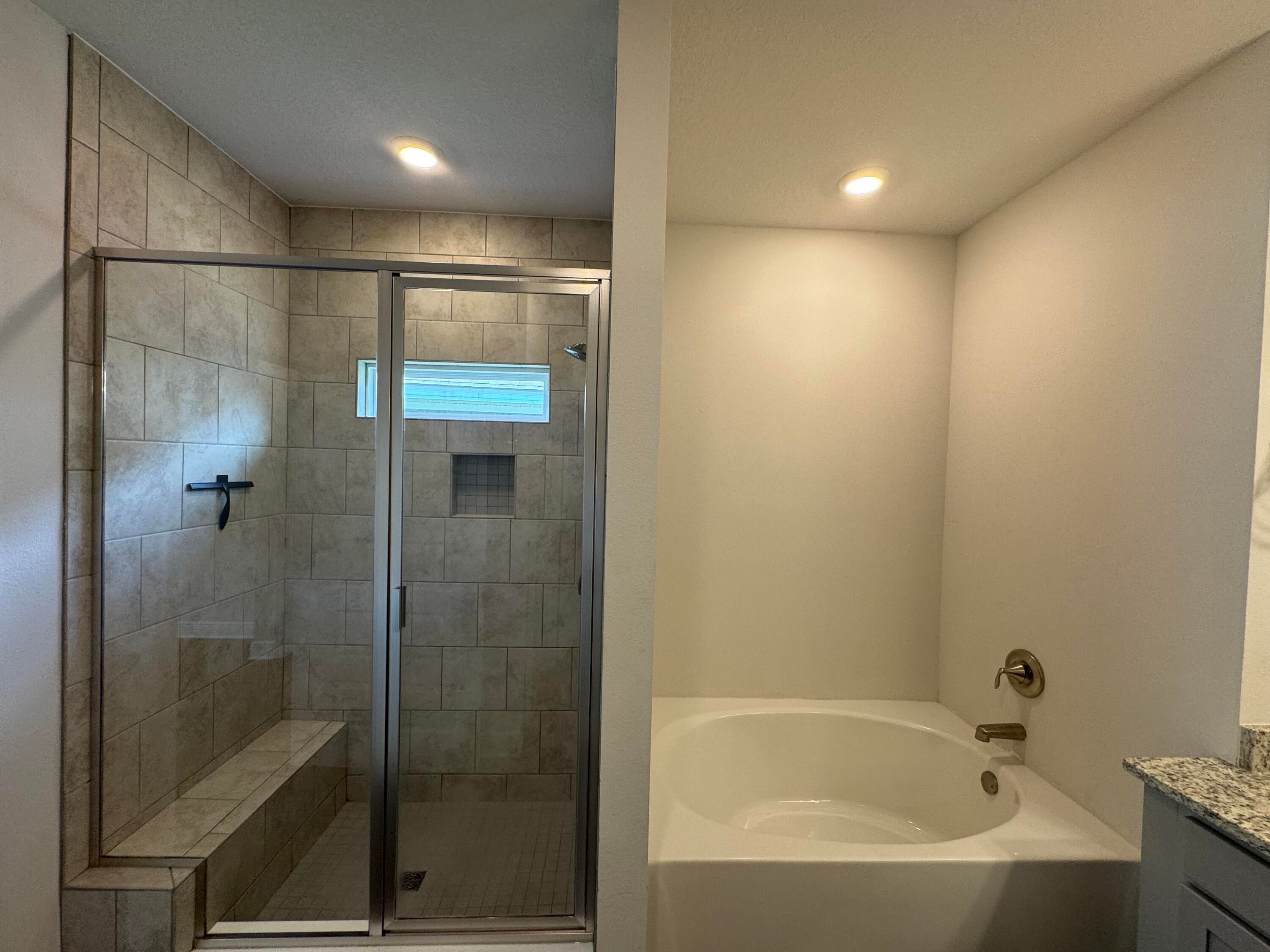 HAMMOCK BAY - FIREFLY - Residential Lease