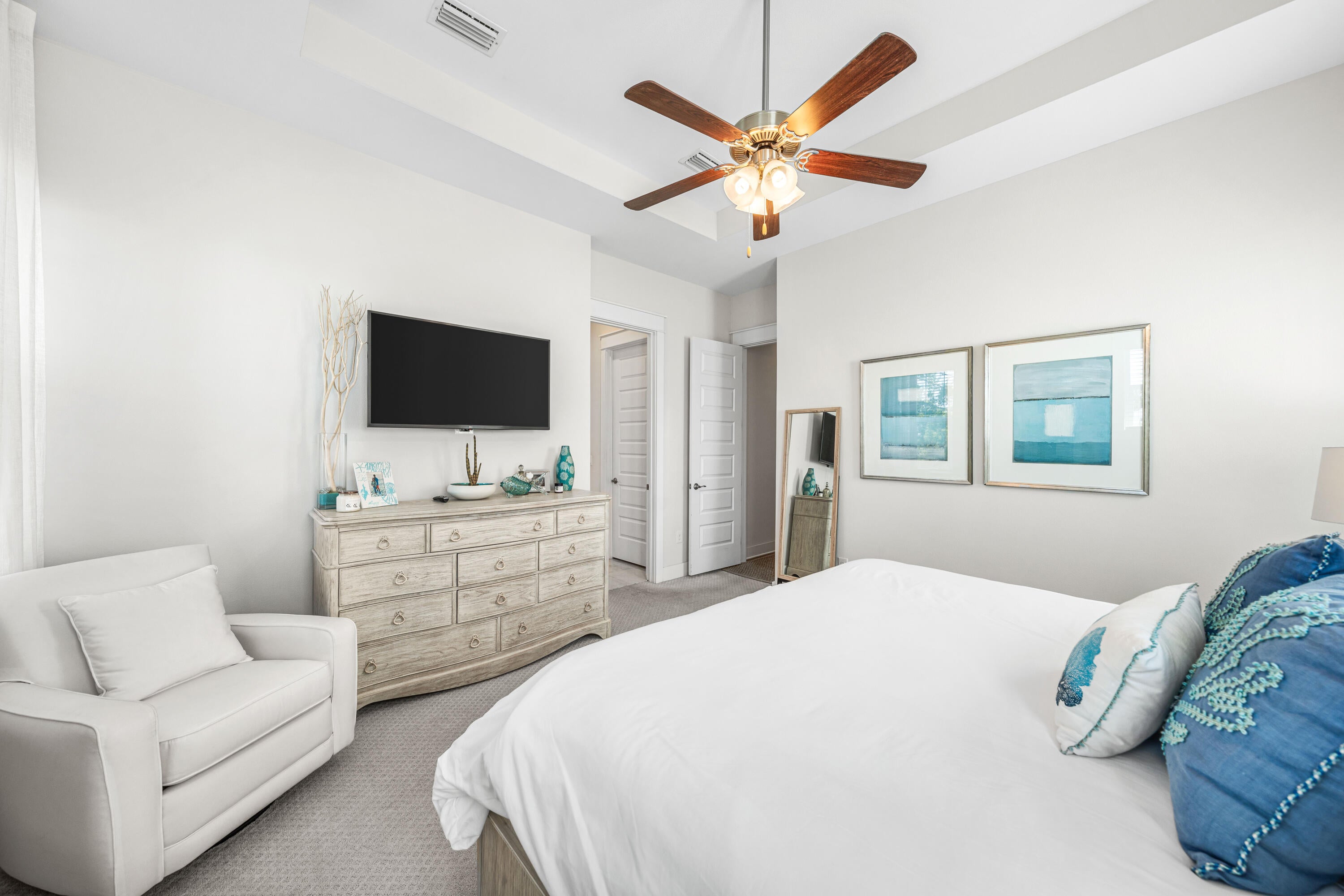 PROMINENCE - Residential