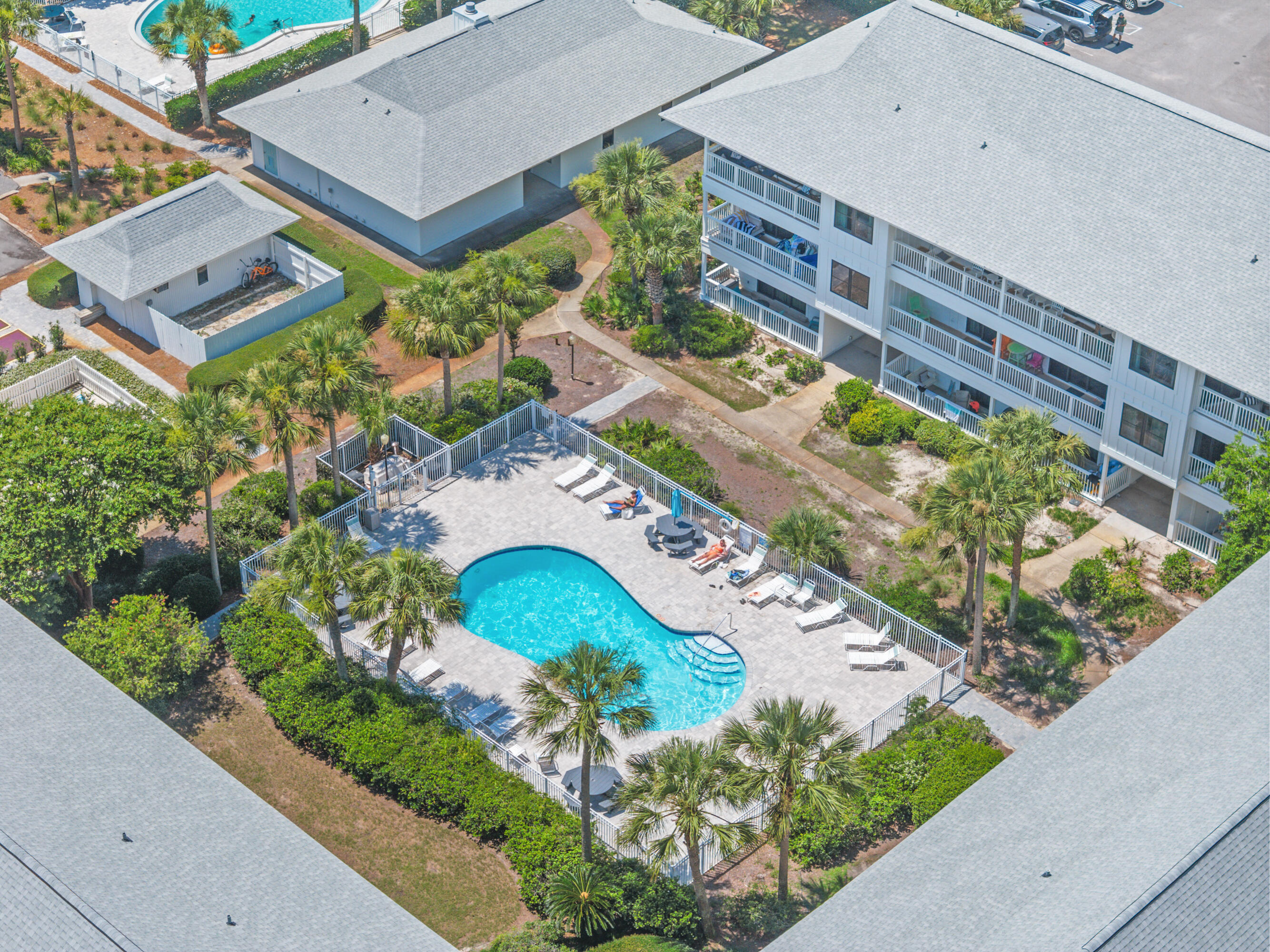 BEACHWOOD VILLAS CONDO - Residential