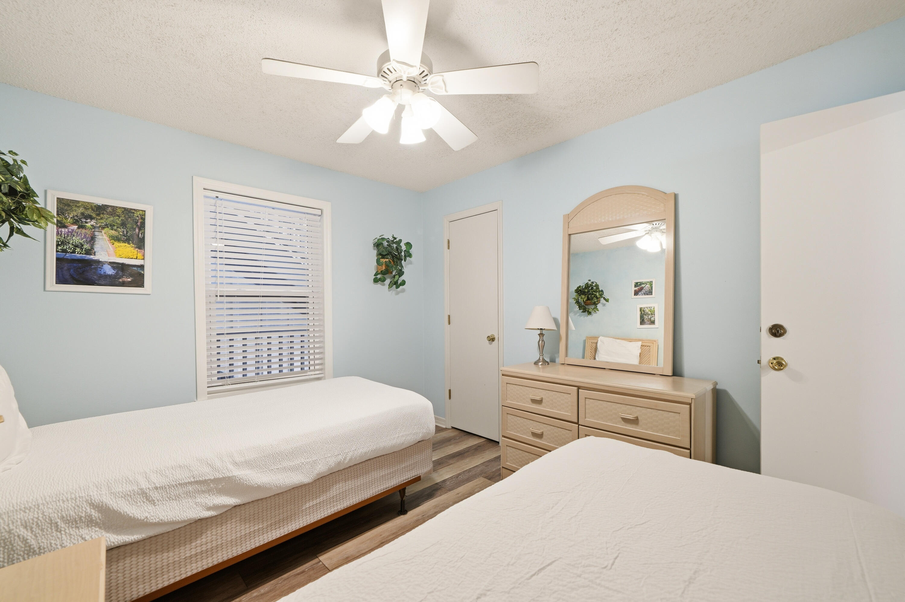 BEACHWOOD VILLAS CONDO - Residential