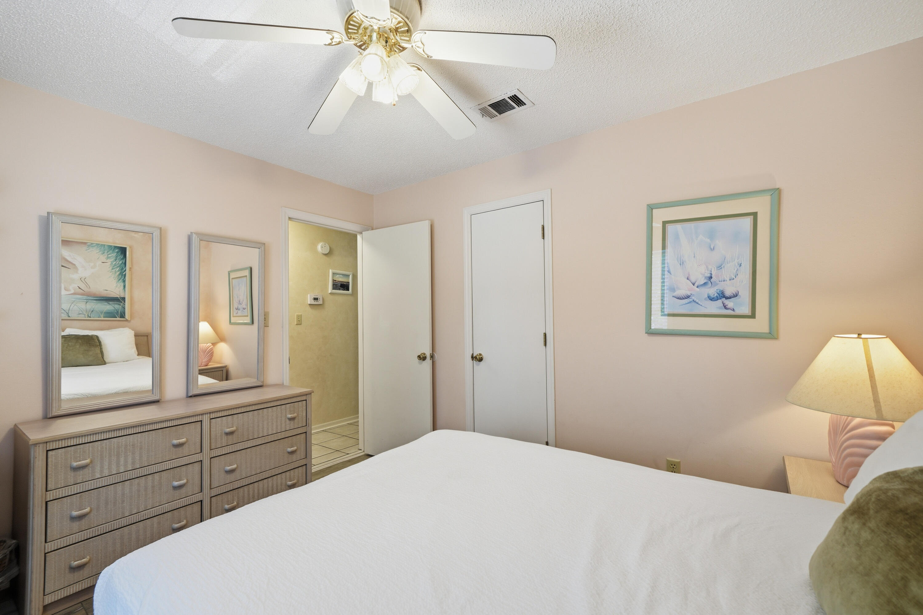 BEACHWOOD VILLAS CONDO - Residential