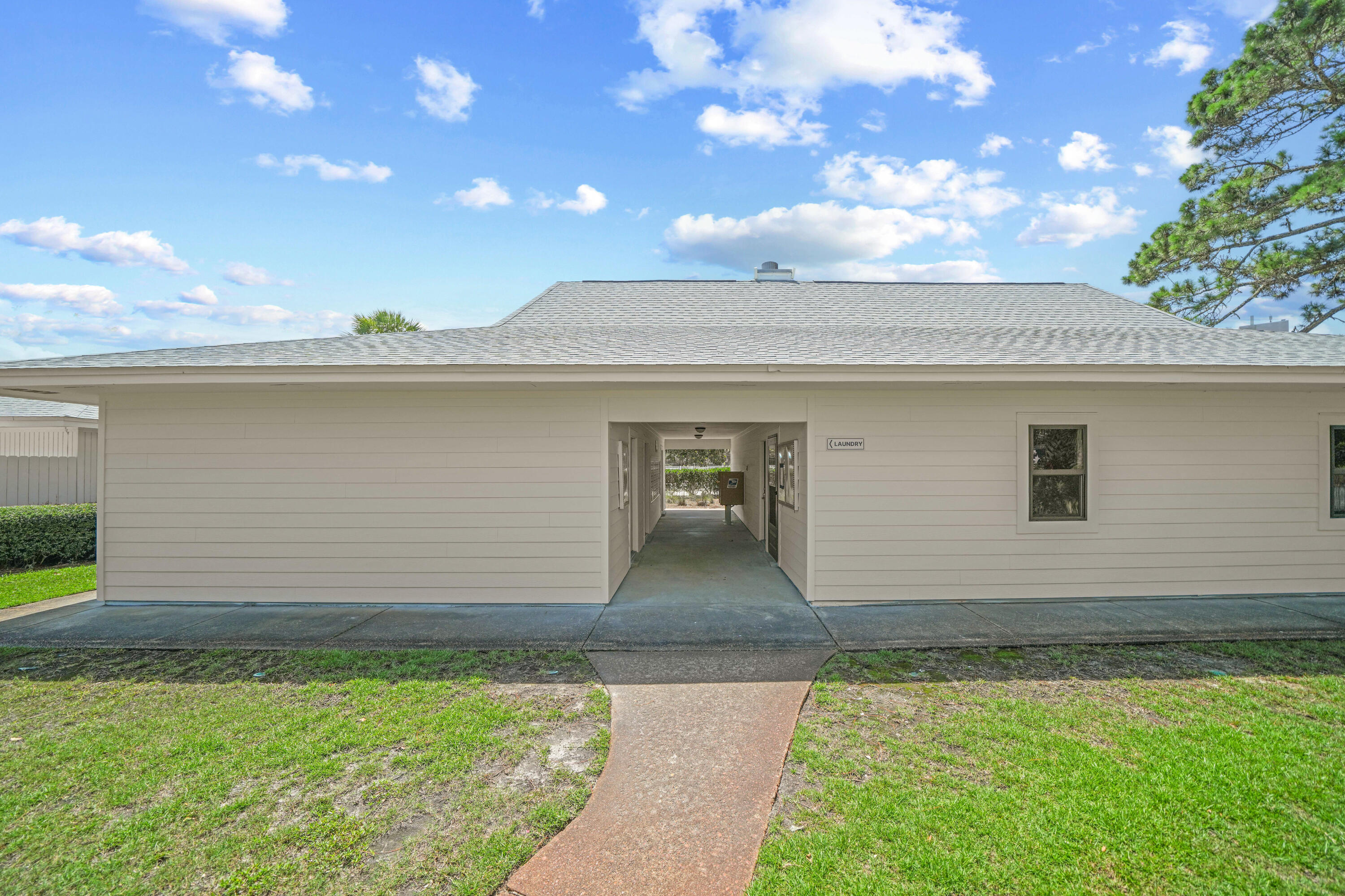 BEACHWOOD VILLAS CONDO - Residential