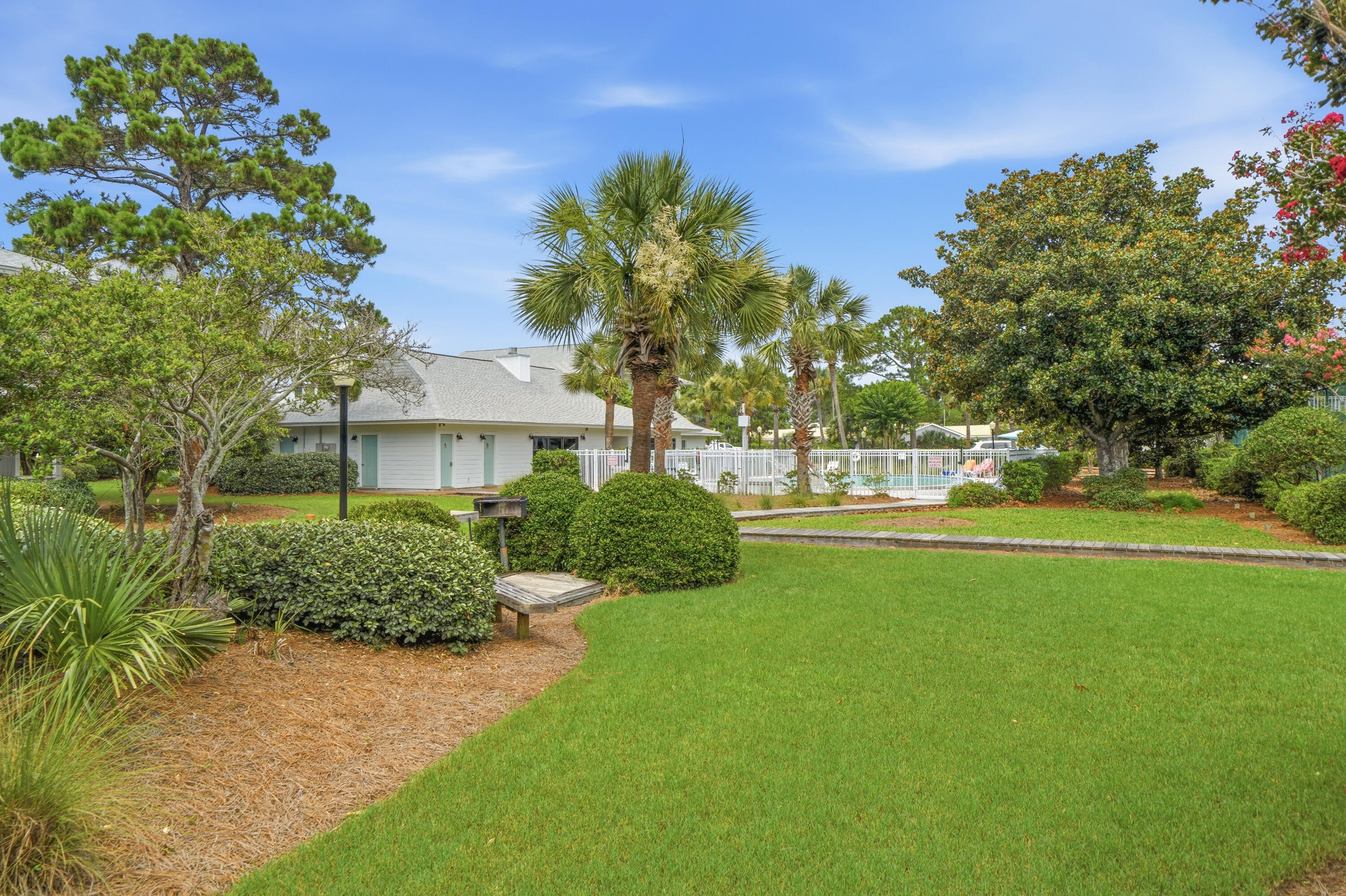 BEACHWOOD VILLAS CONDO - Residential