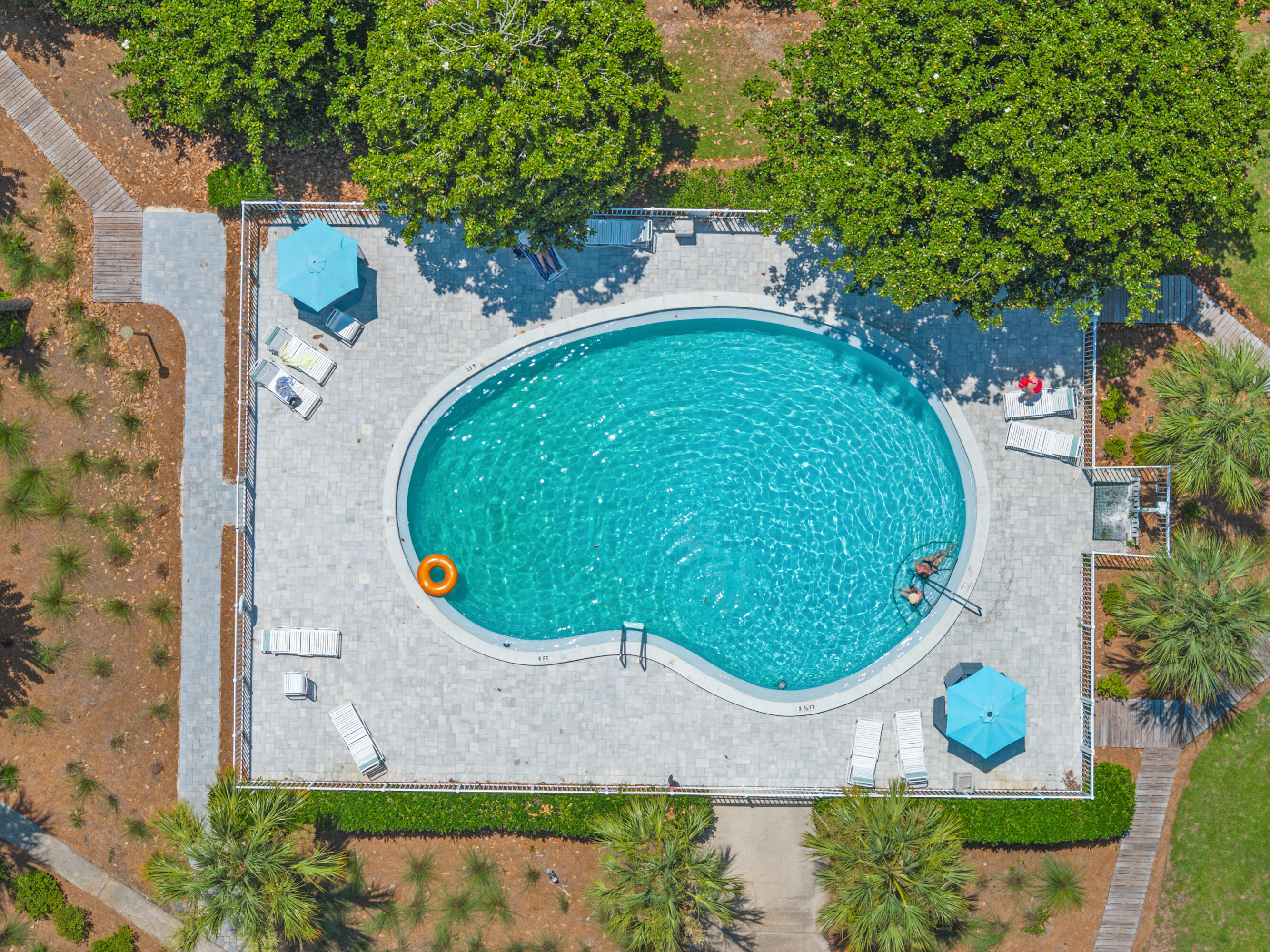 BEACHWOOD VILLAS CONDO - Residential