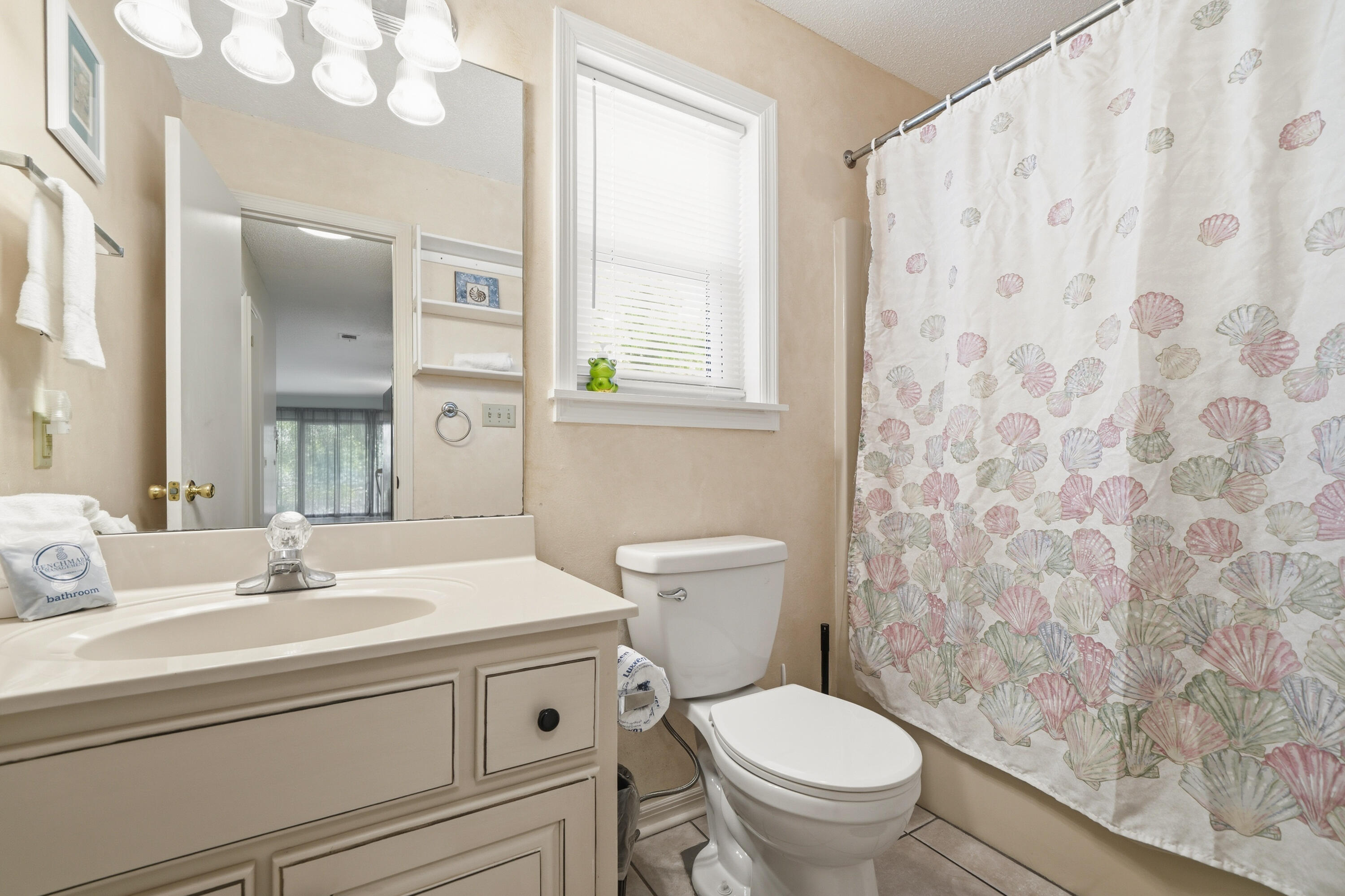 BEACHWOOD VILLAS CONDO - Residential