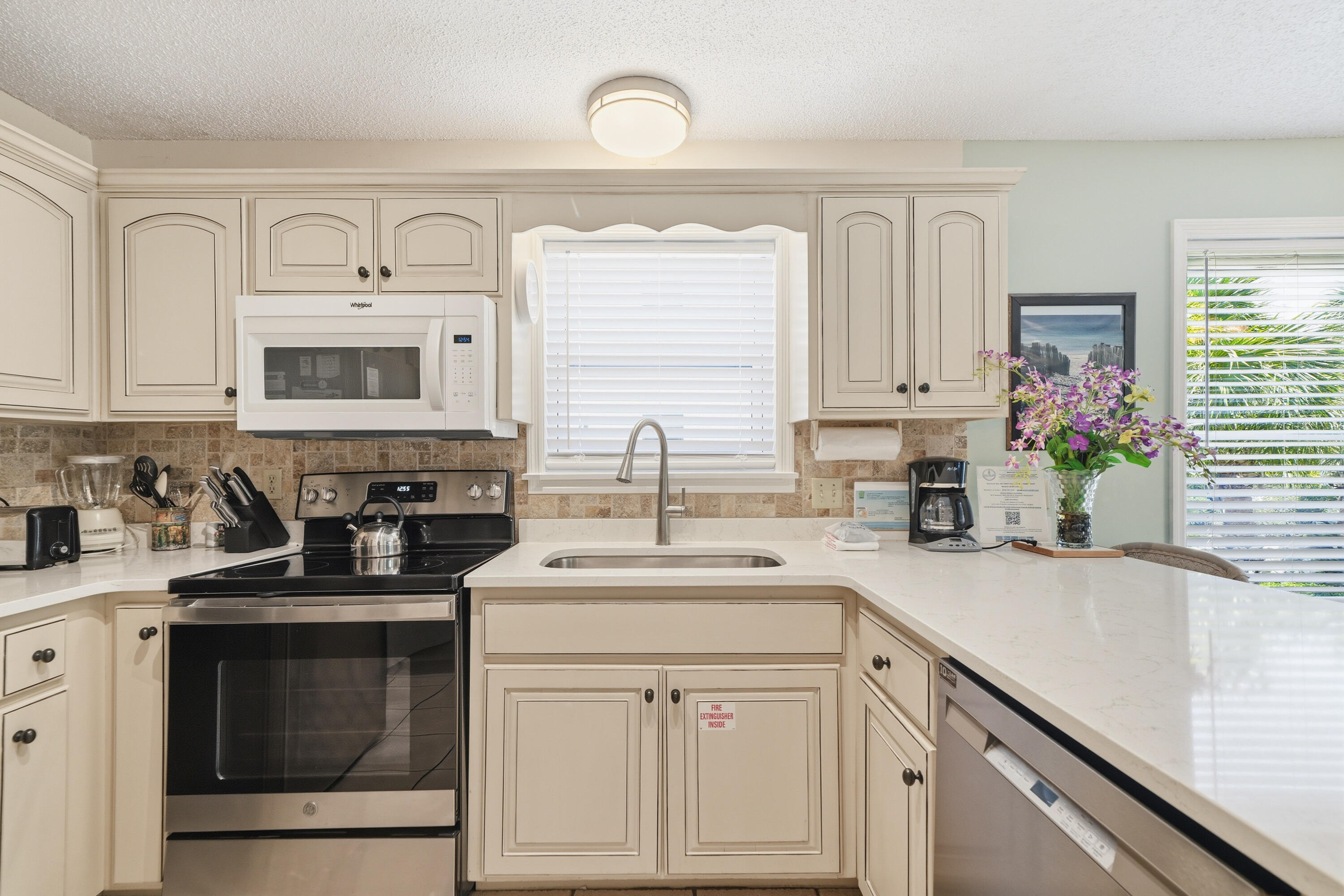 BEACHWOOD VILLAS CONDO - Residential