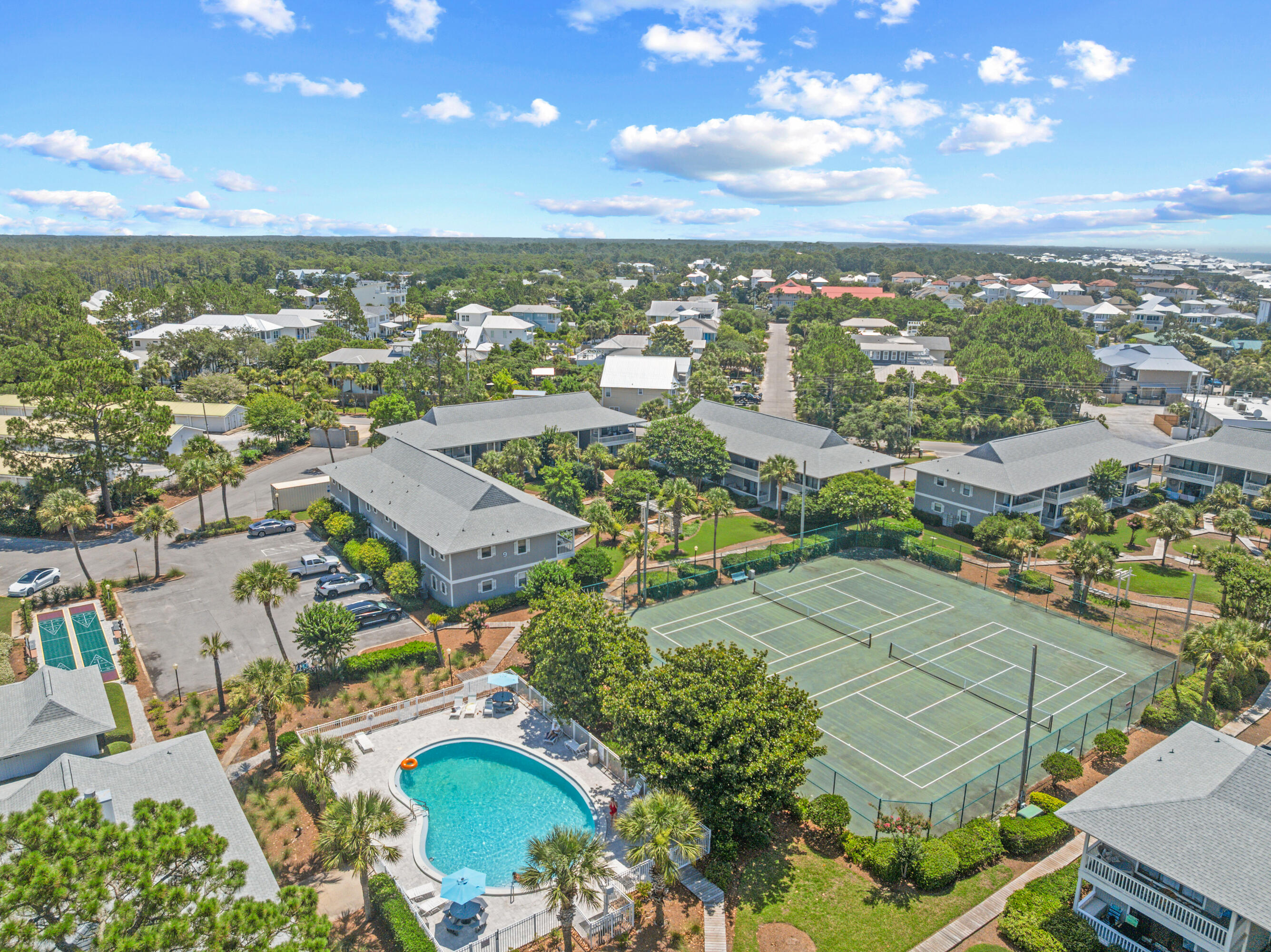 BEACHWOOD VILLAS CONDO - Residential