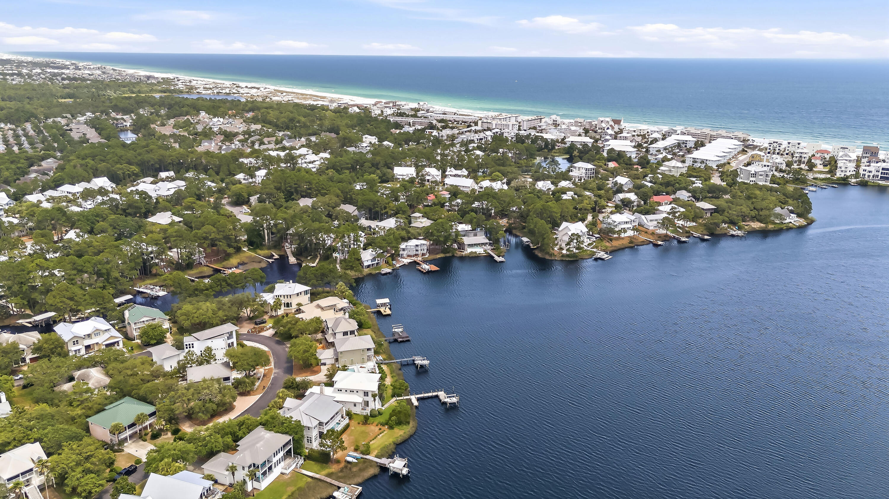 LAKEWOOD POINTE ESTATES - Residential