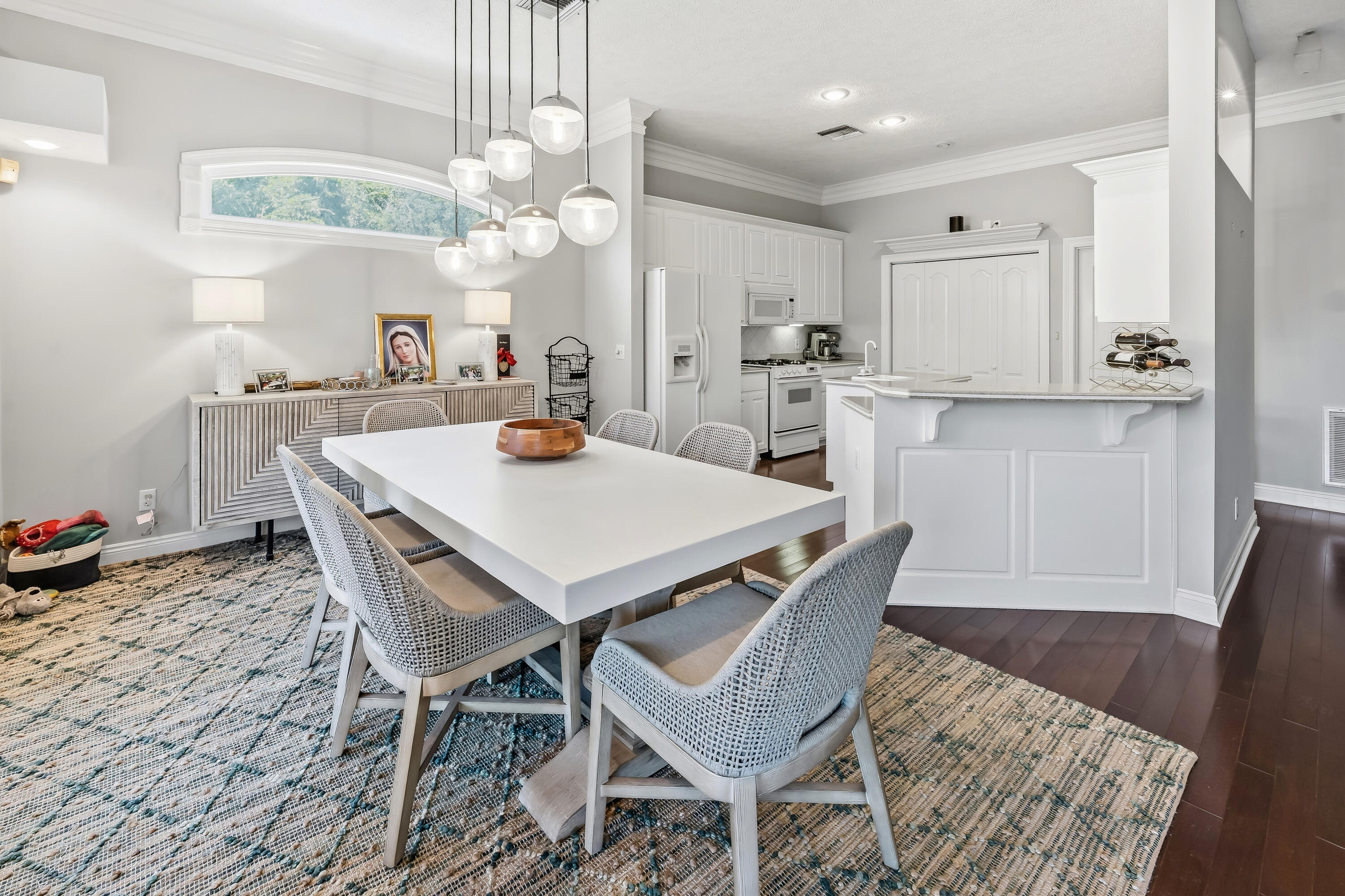 LAKEWOOD POINTE ESTATES - Residential