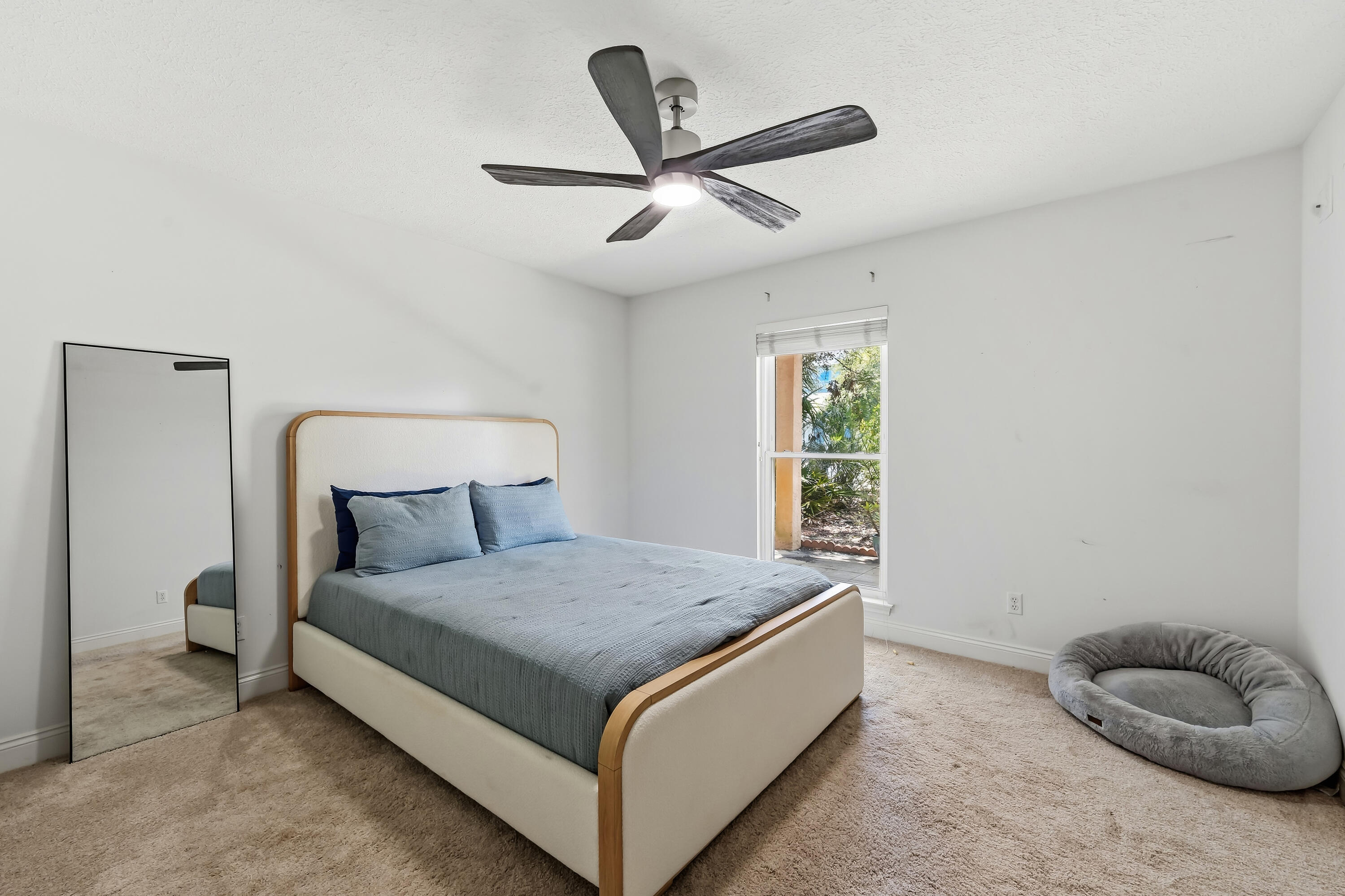 LAKEWOOD POINTE ESTATES - Residential