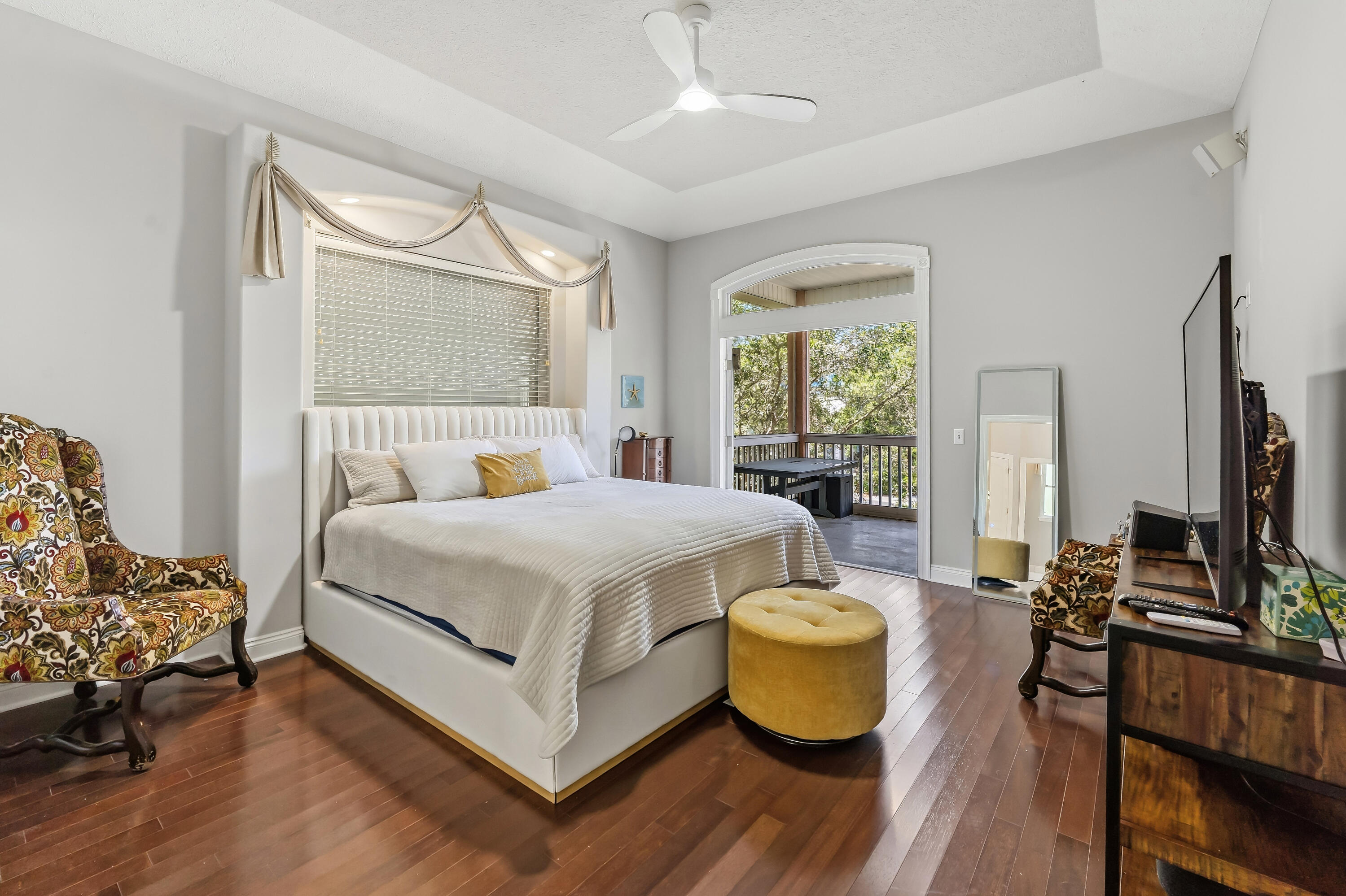 LAKEWOOD POINTE ESTATES - Residential