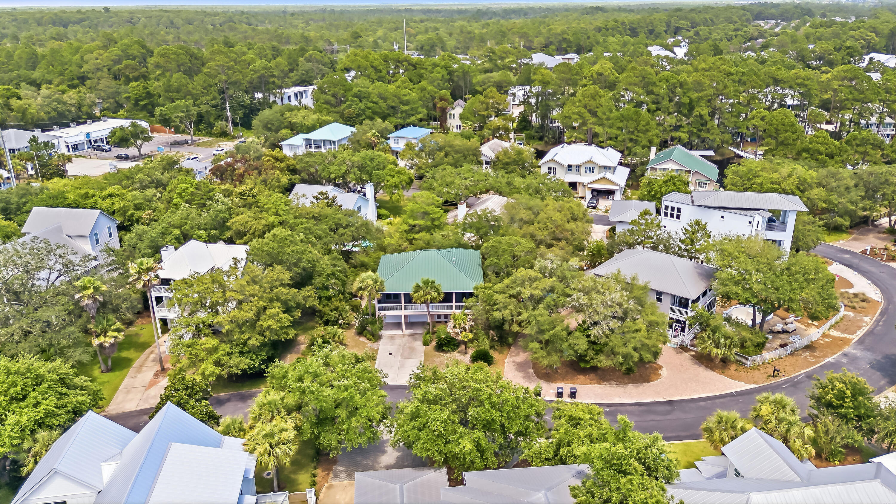LAKEWOOD POINTE ESTATES - Residential