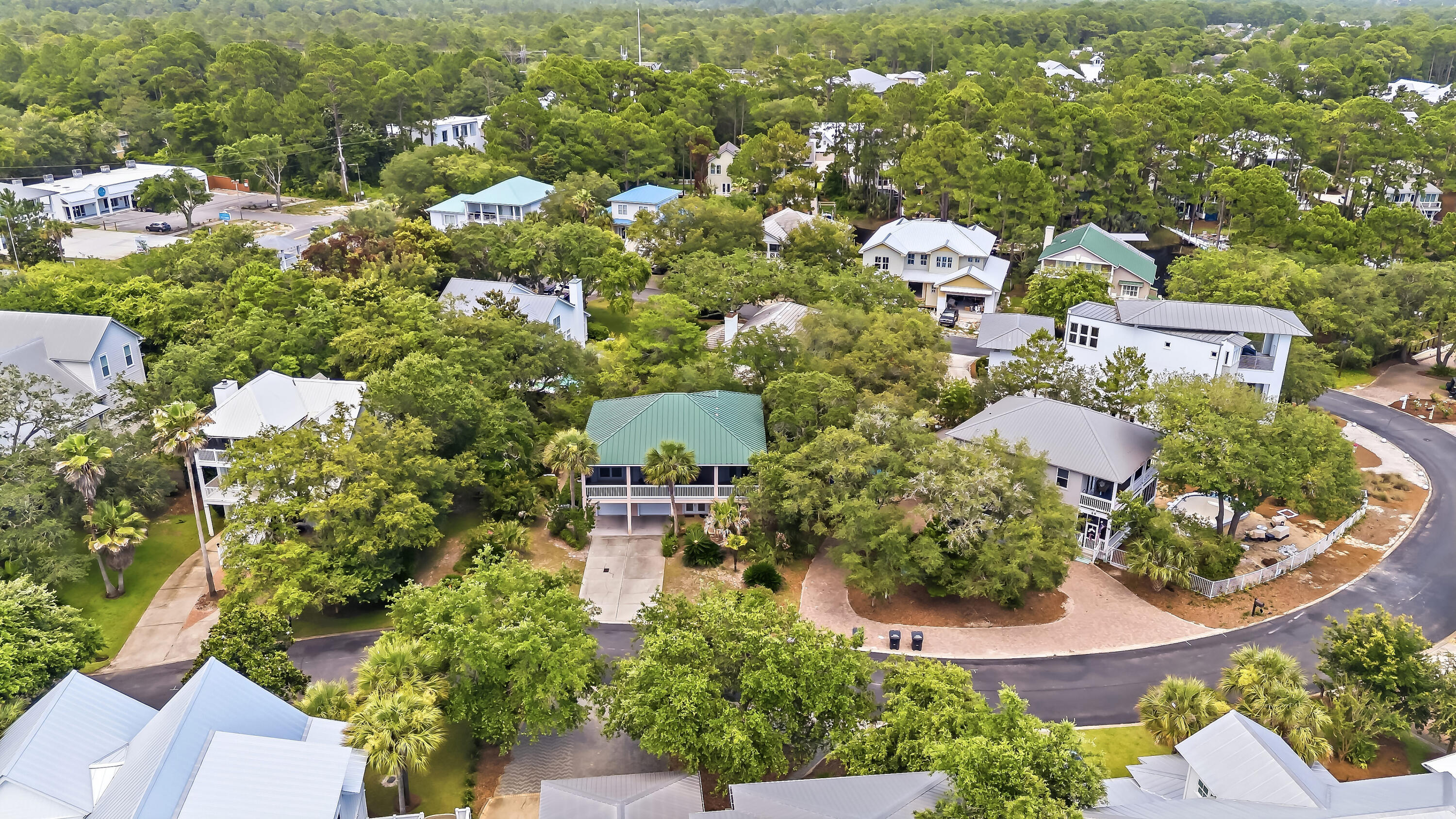LAKEWOOD POINTE ESTATES - Residential