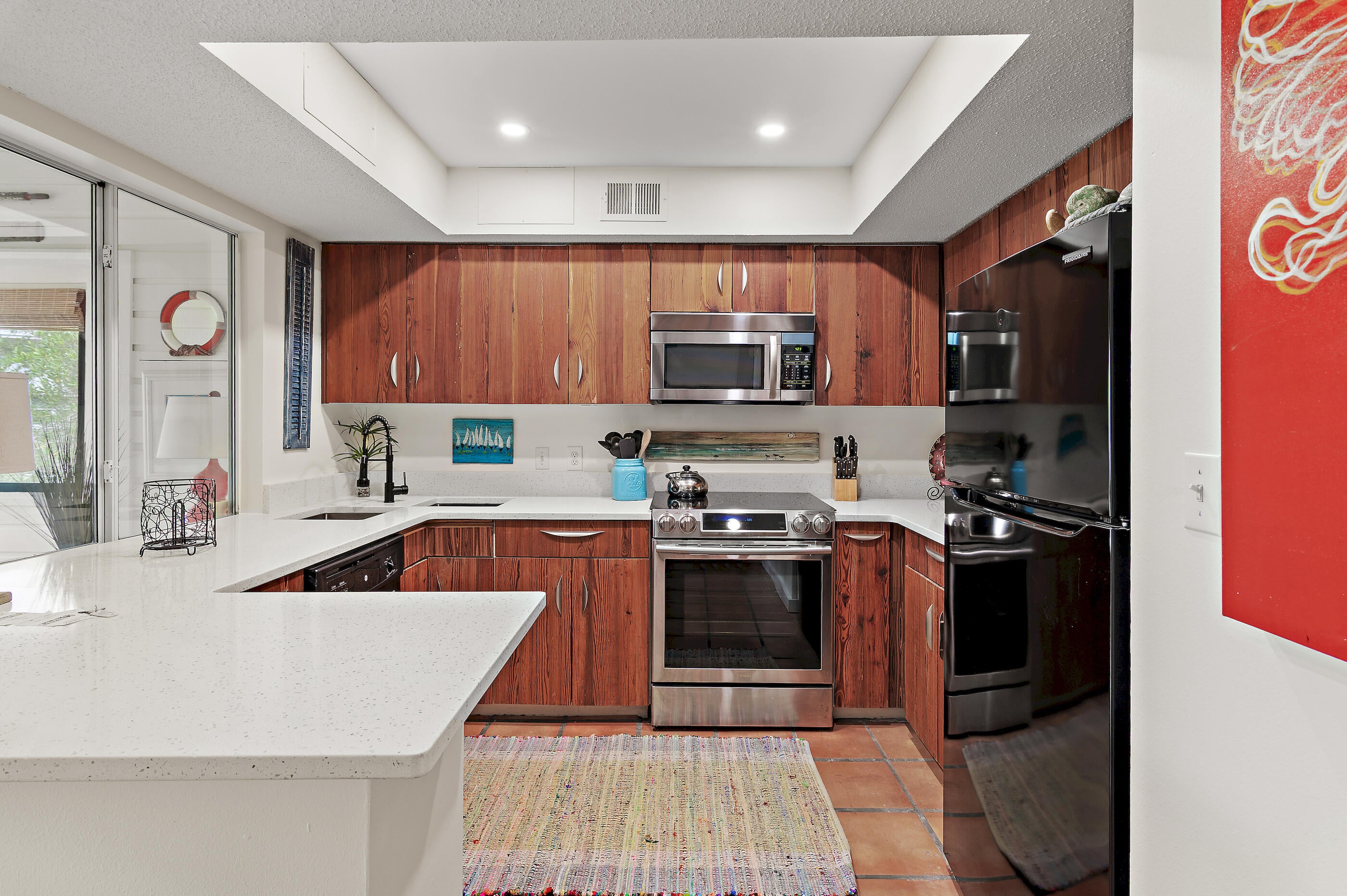 HIDDEN DUNES BEACH COTTAGES - Residential