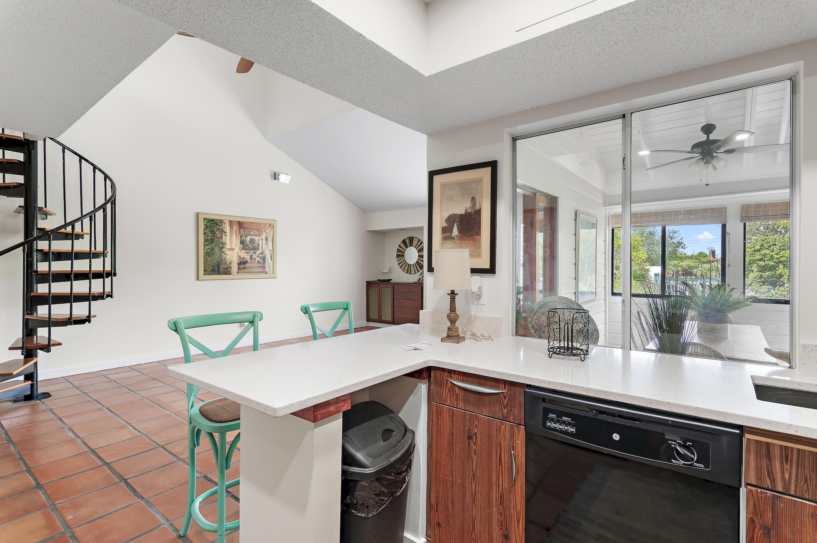 HIDDEN DUNES BEACH COTTAGES - Residential