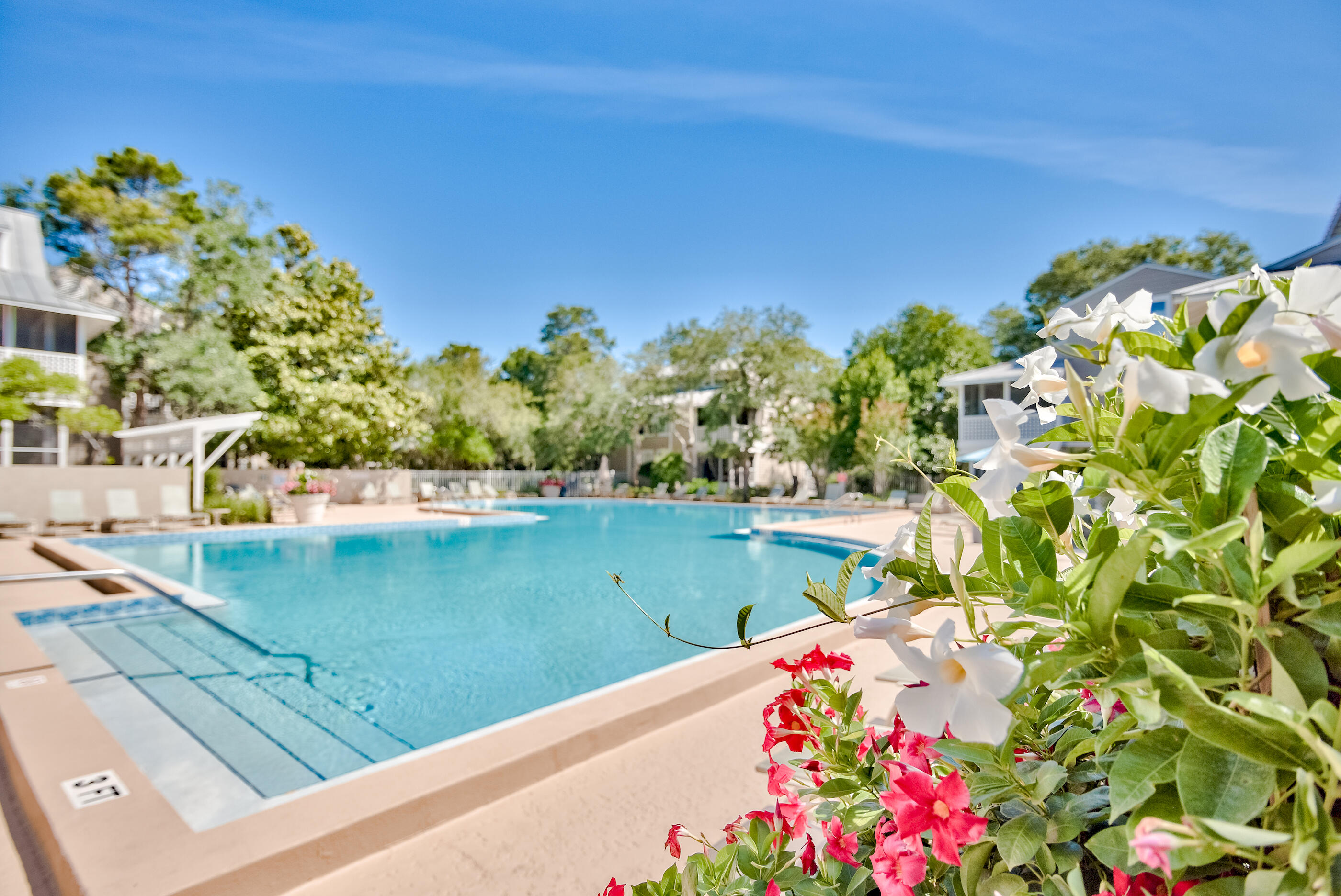 HIDDEN DUNES BEACH COTTAGES - Residential