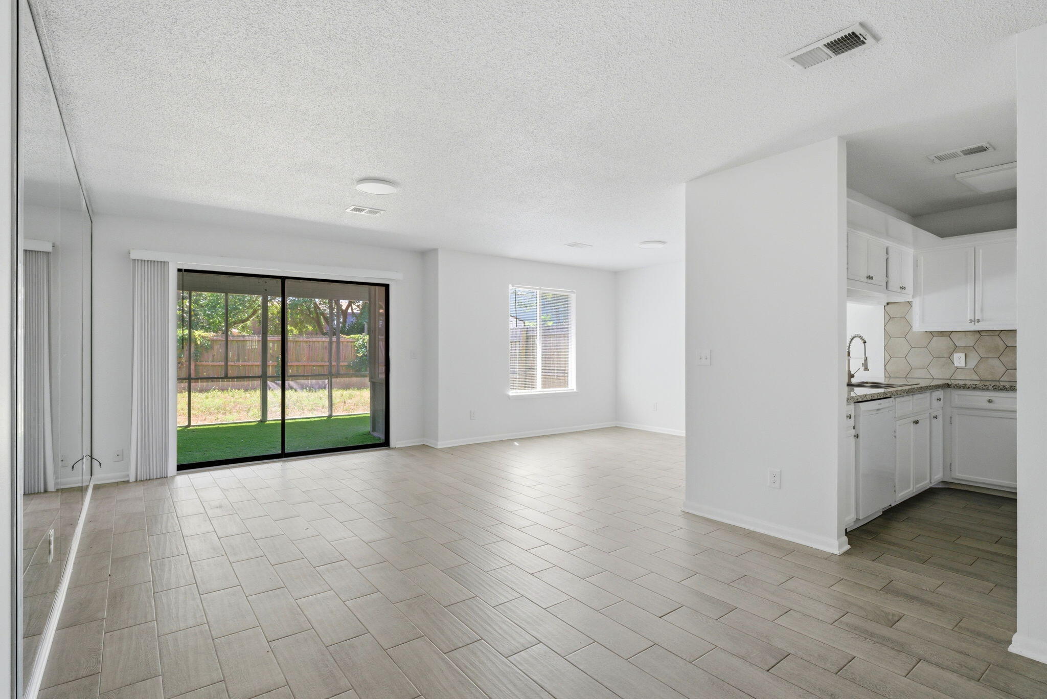 PINE RIDGE - Residential Lease