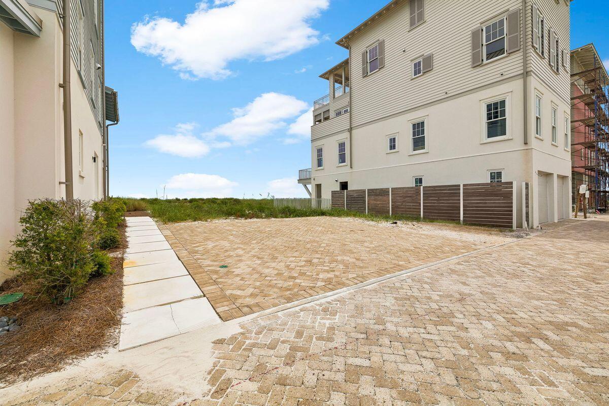 Lupin Beach - Residential