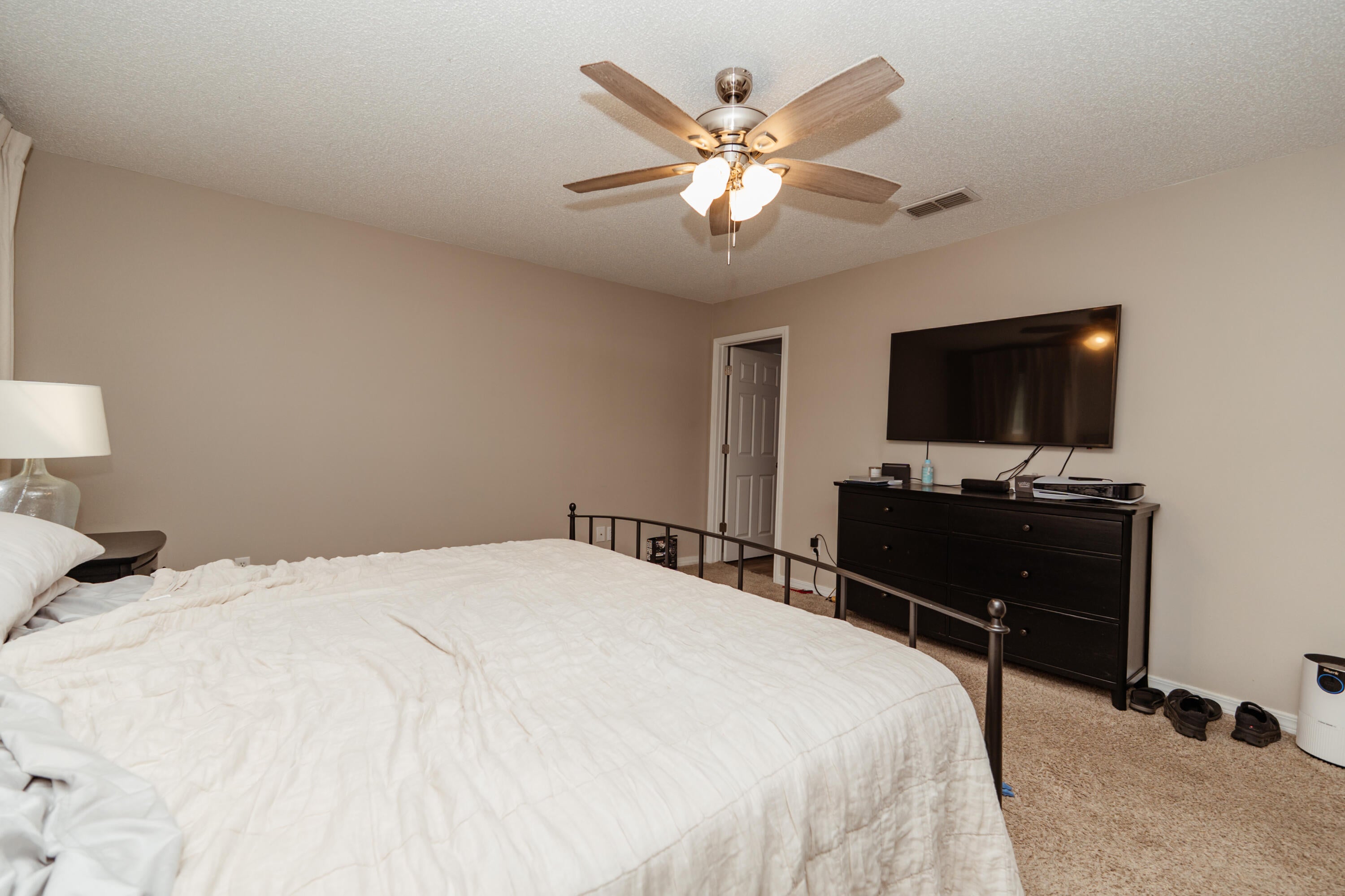 COUNTRYVIEW ESTATES 10TH ADDN - Residential Lease