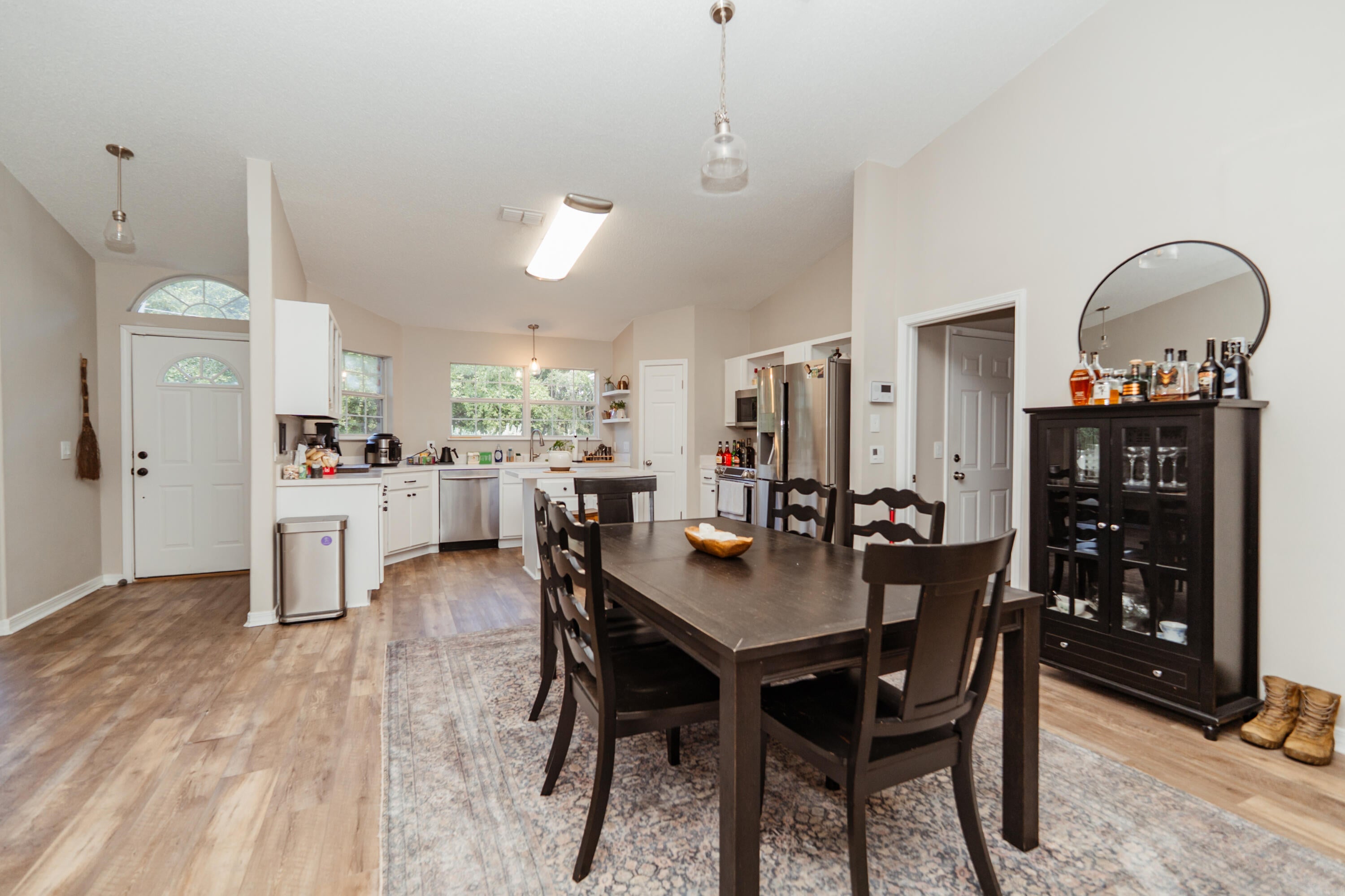 COUNTRYVIEW ESTATES 10TH ADDN - Residential Lease
