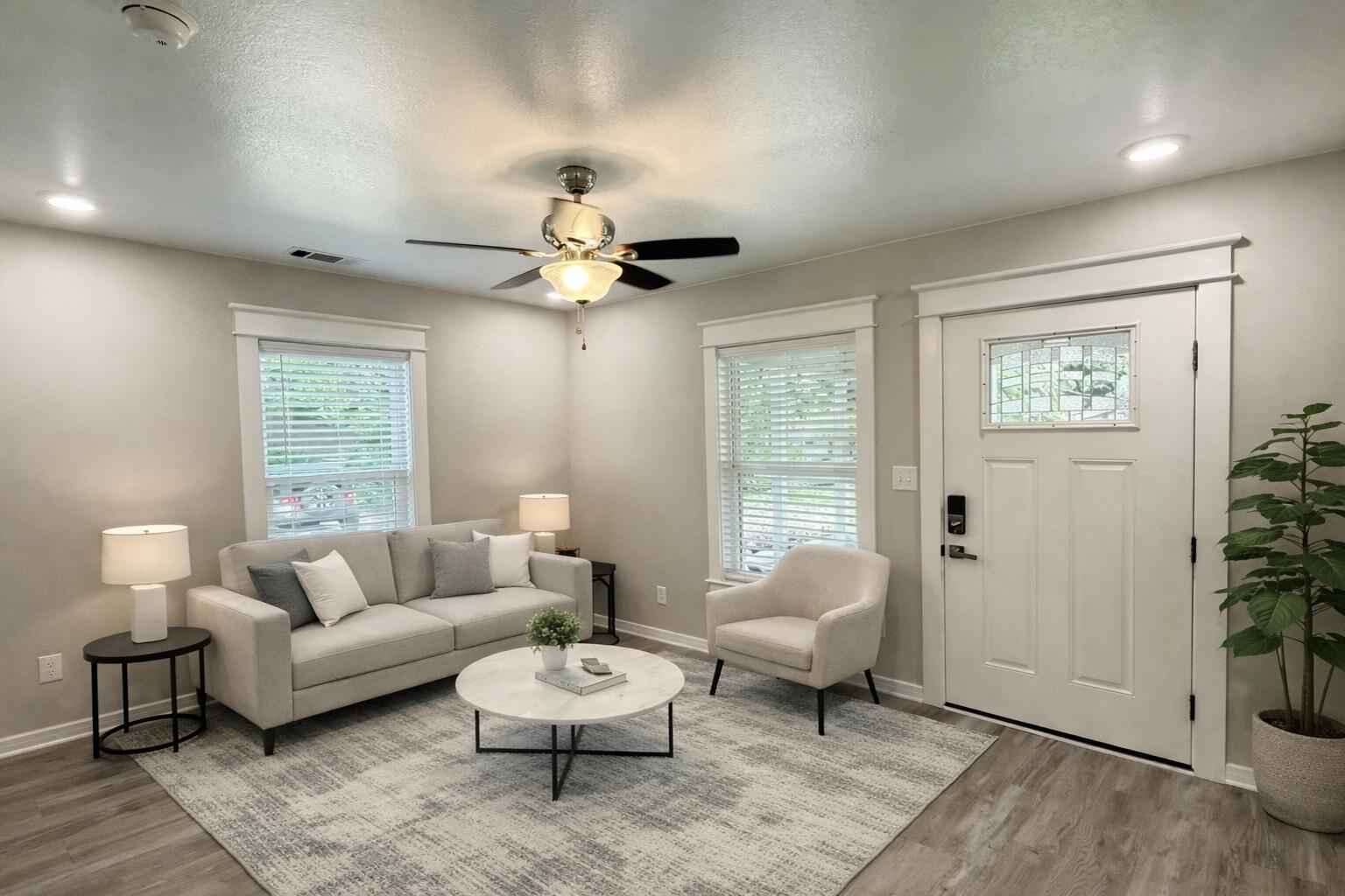 ROSEMONT S/D LOTS 13 TO 15 INC BLK E - Residential Lease
